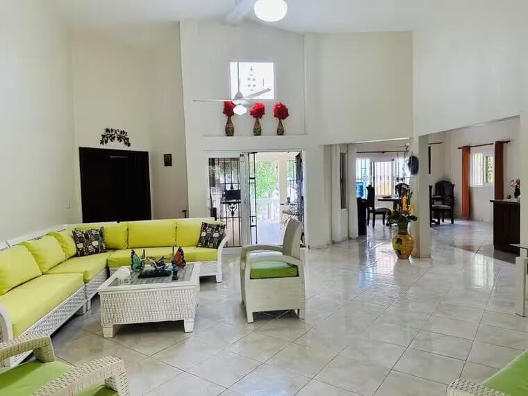 306 Ocean Blue Sanchez 5 — photo 13 of 96