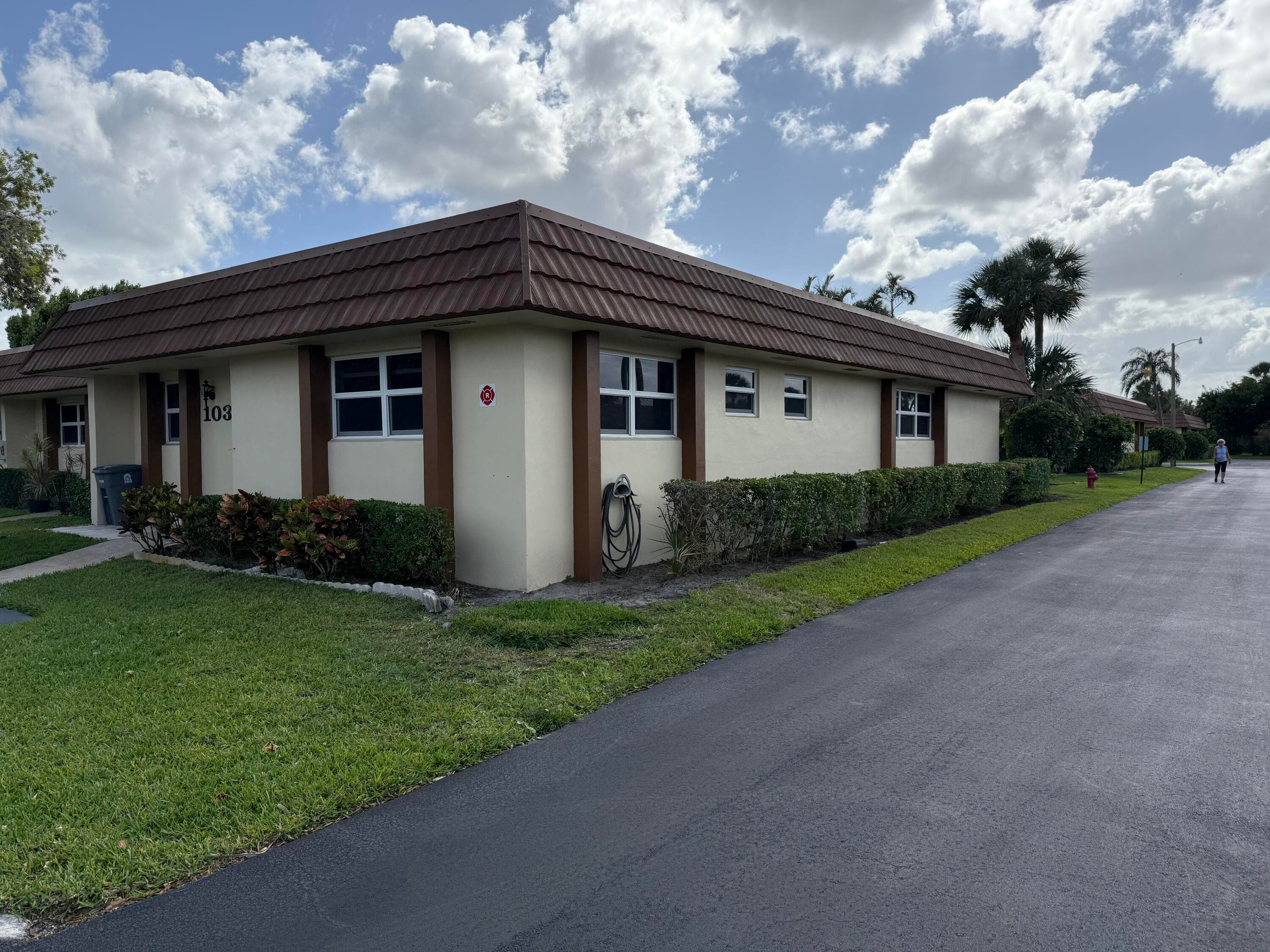 5780 W Fernley Dr Drive 103, West Palm Beach, FL 33415 — photo 2 of 15