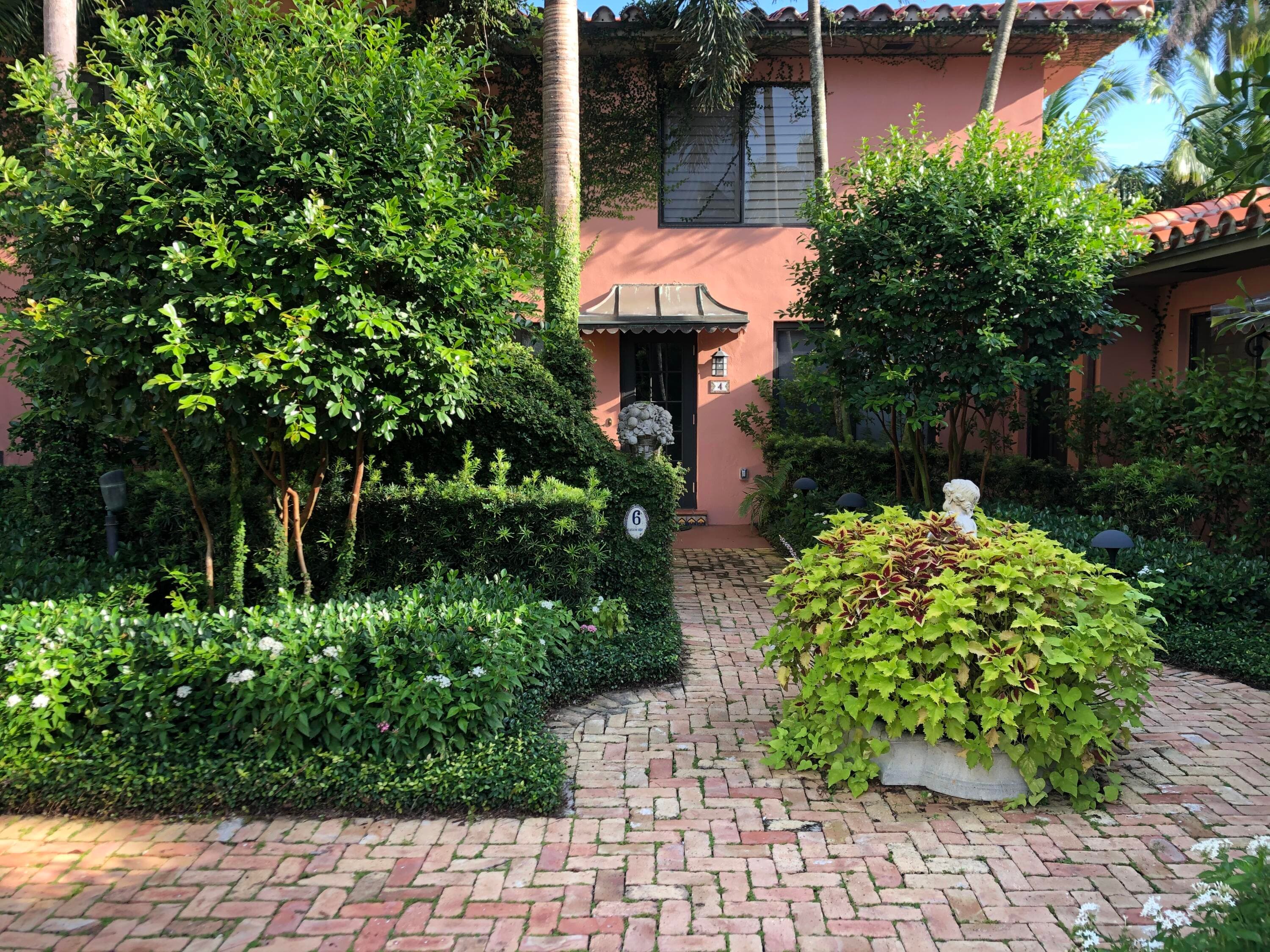 226 Chilean Avenue 4, Palm Beach, FL 33480 — photo 1 of 19