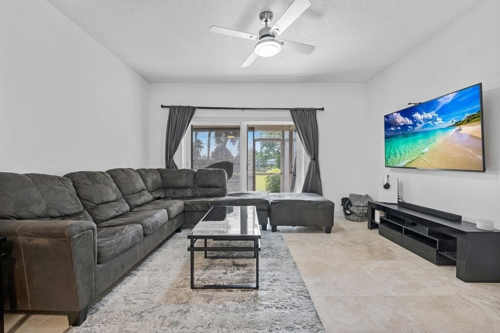 7928 Sanibel Drive, Tamarac, FL 33321 — photo 11 of 46