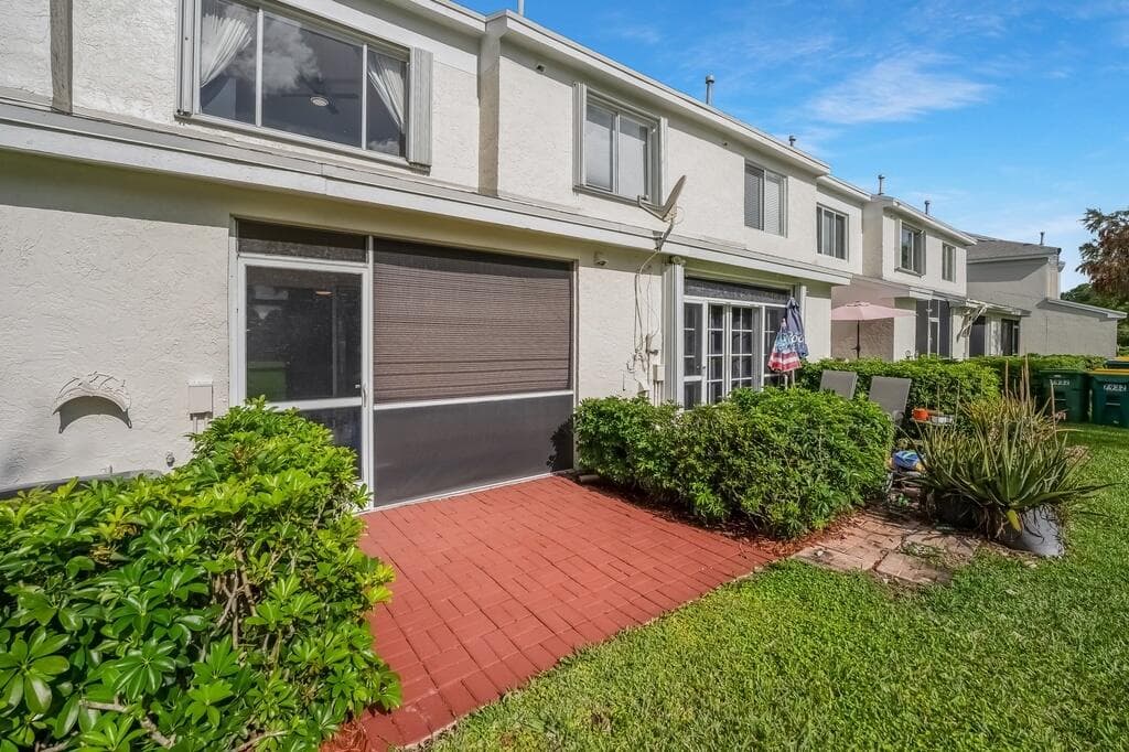 7928 Sanibel Drive, Tamarac, FL 33321 — photo 32 of 46