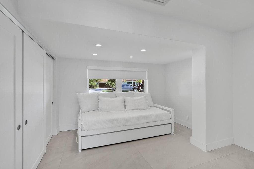 5581 NE 31st Avenue, Fort Lauderdale, FL 33308 — photo 31 of 56