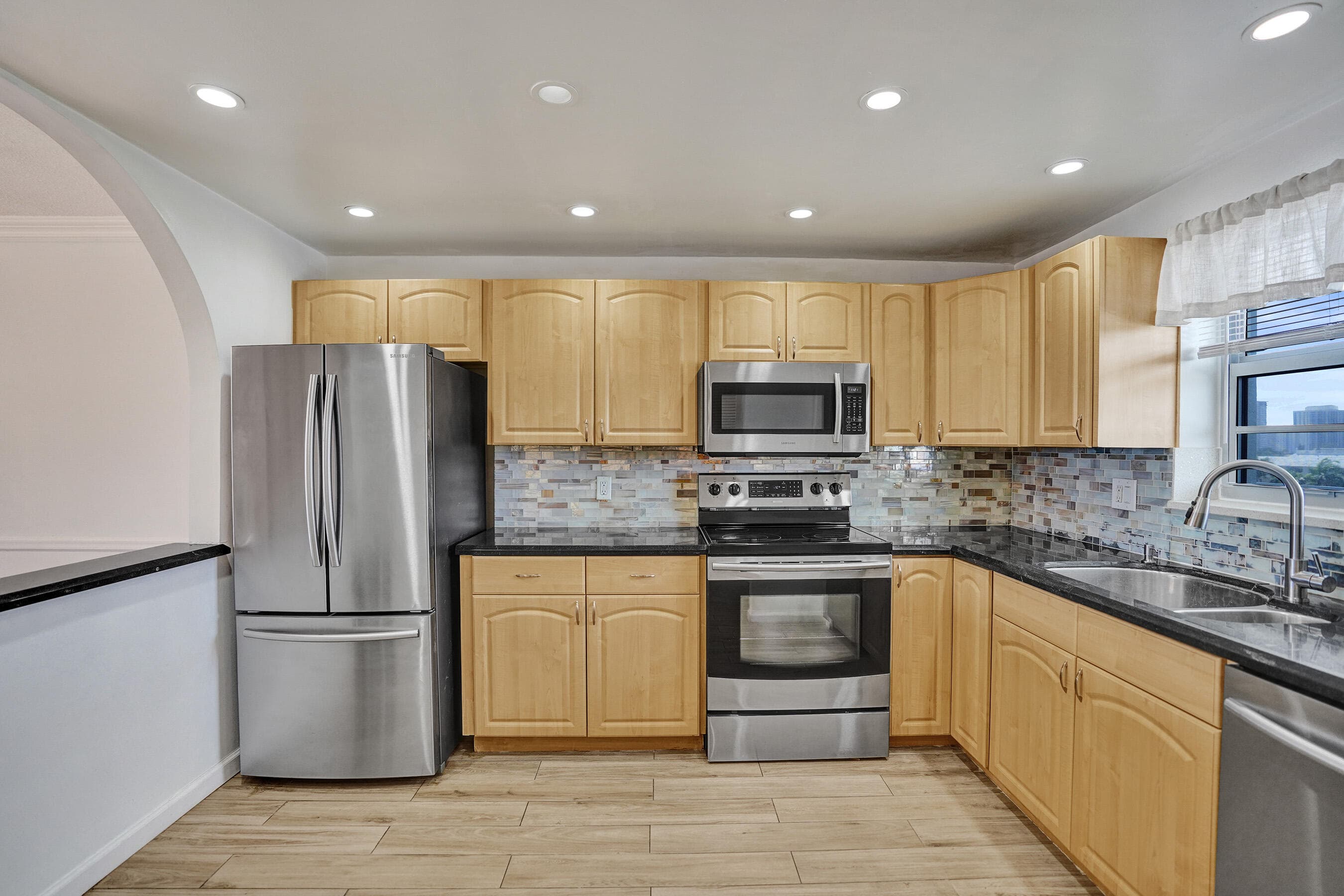 3051 NE 48th Street 702, Fort Lauderdale, FL 33308 — photo 10 of 65