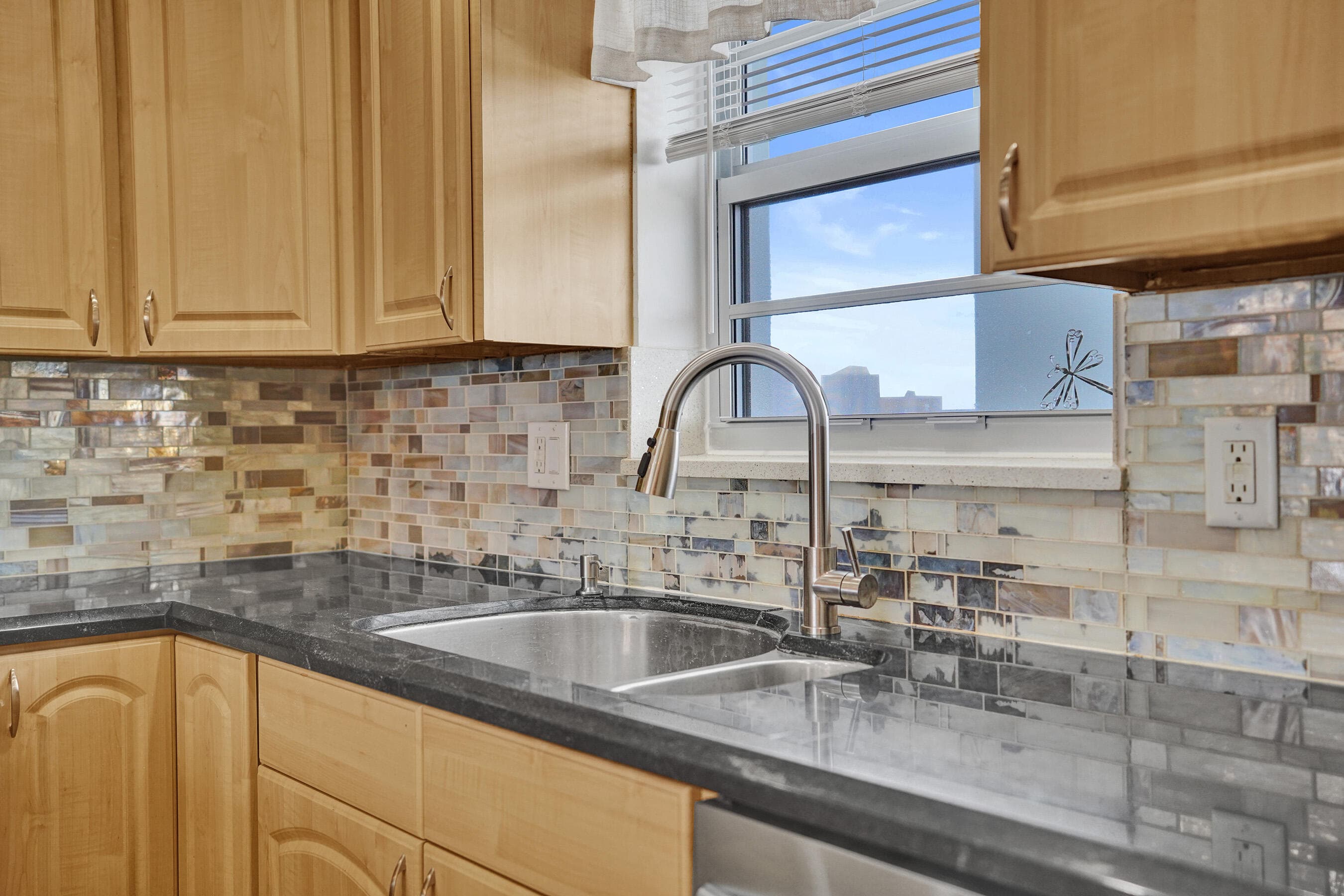 3051 NE 48th Street 702, Fort Lauderdale, FL 33308 — photo 11 of 65