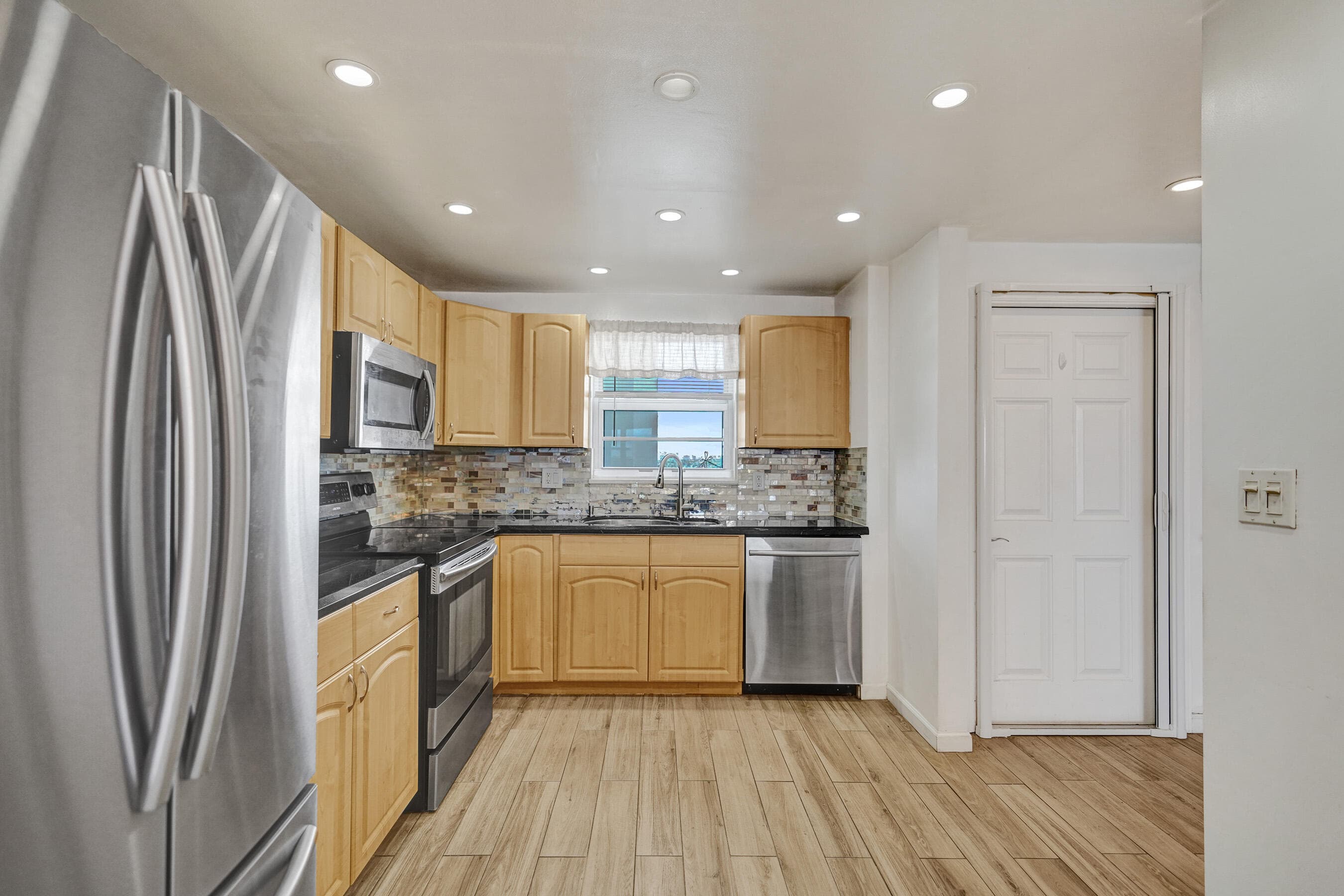 3051 NE 48th Street 702, Fort Lauderdale, FL 33308 — photo 14 of 65