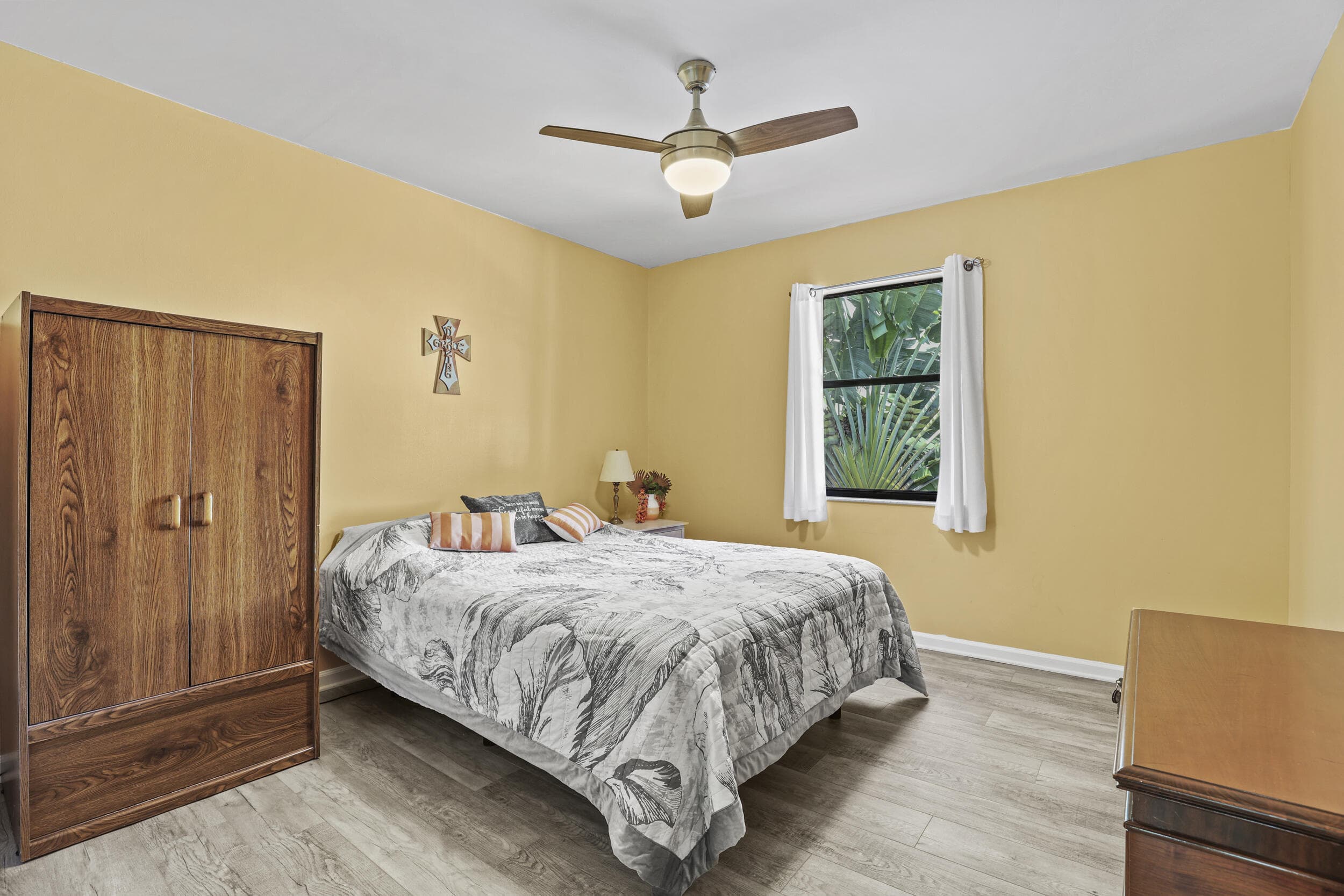 1089 Raintree Drive, Palm Beach Gardens, FL 33410 — photo 19 of 38