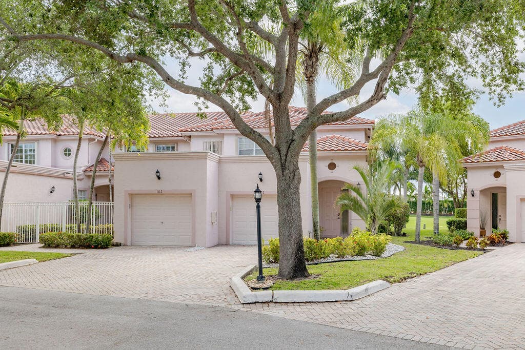 8050 Aberdeen Drive 202, Boynton Beach, FL 33472 — photo 4 of 99