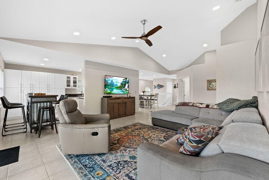 8050 Aberdeen Drive 202, Boynton Beach, FL 33472 — photo 15 of 99