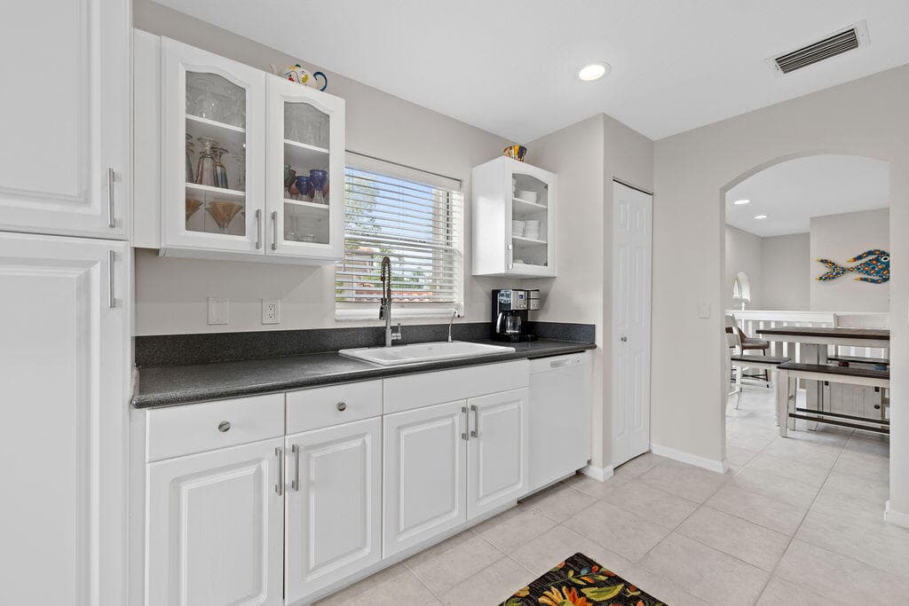 8050 Aberdeen Drive 202, Boynton Beach, FL 33472 — photo 21 of 99