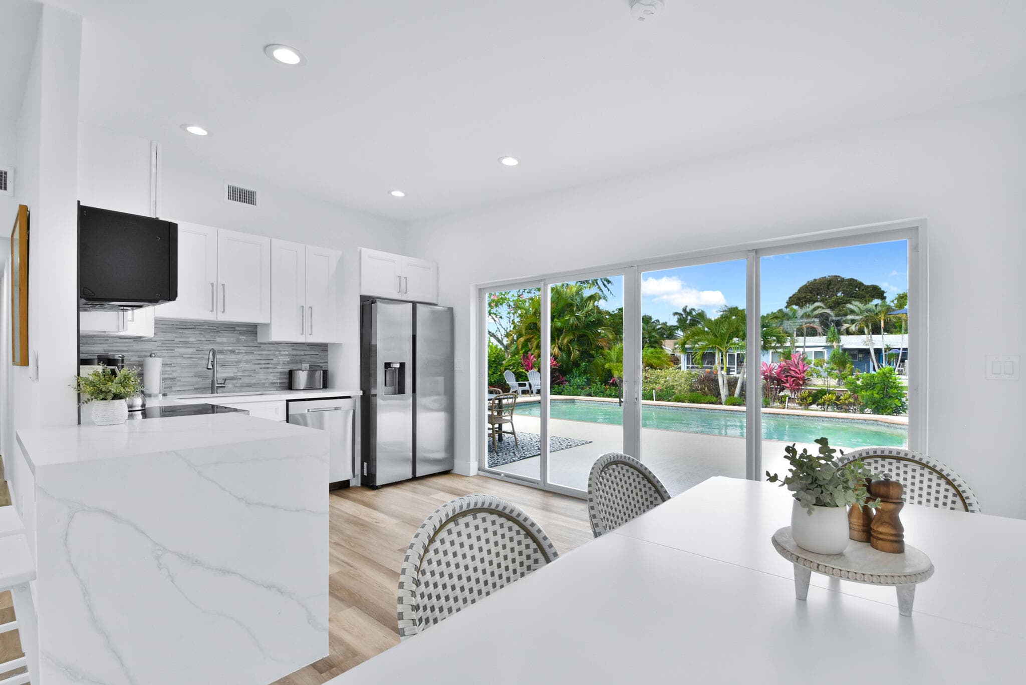 6821 Kingston Drive, Lake Worth, FL 33462 — photo 10 of 34