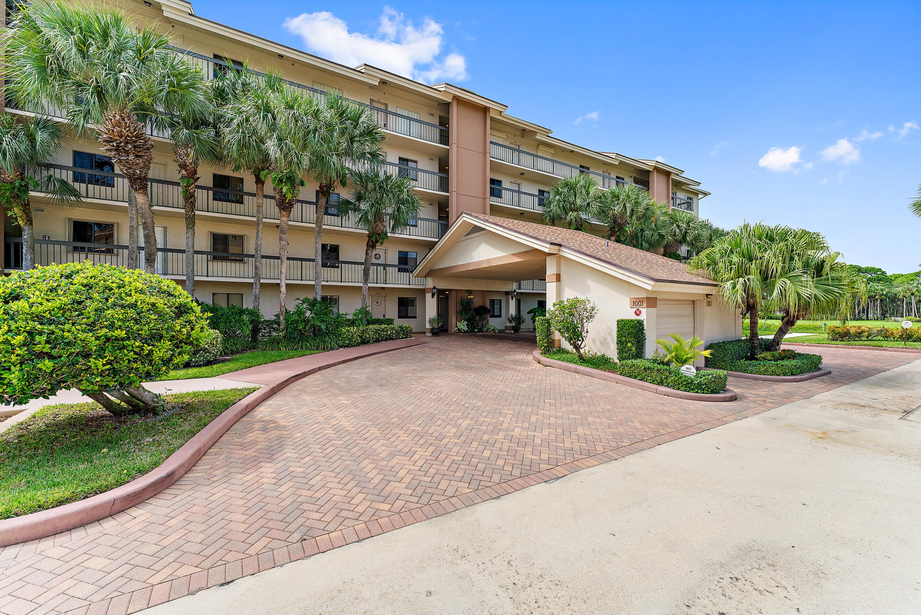 1001 Seafarer Circle 204, Jupiter, FL 33477 — photo 3 of 38