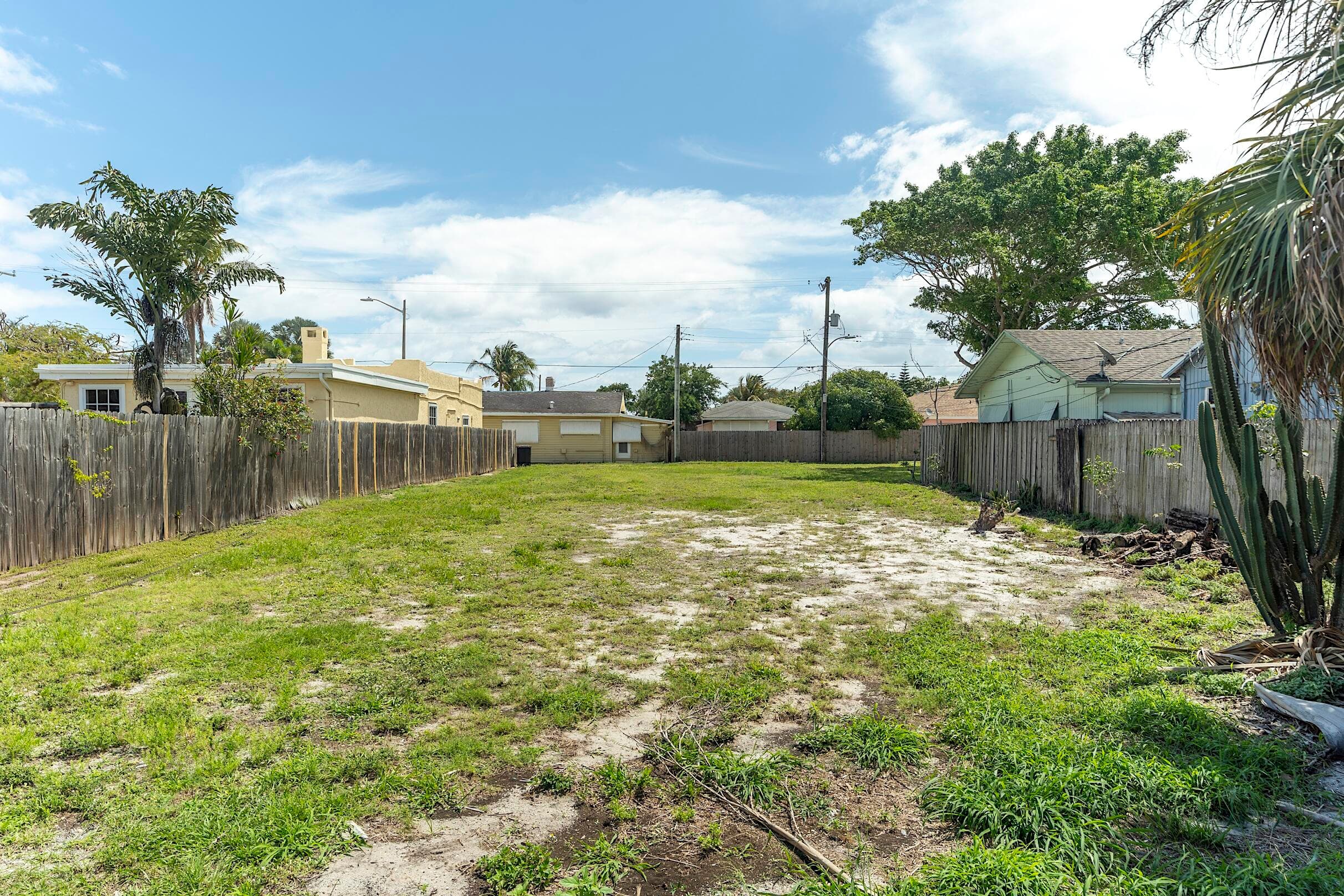 628 N K Street, Lake Worth Beach, FL 33460 — photo 10 of 13