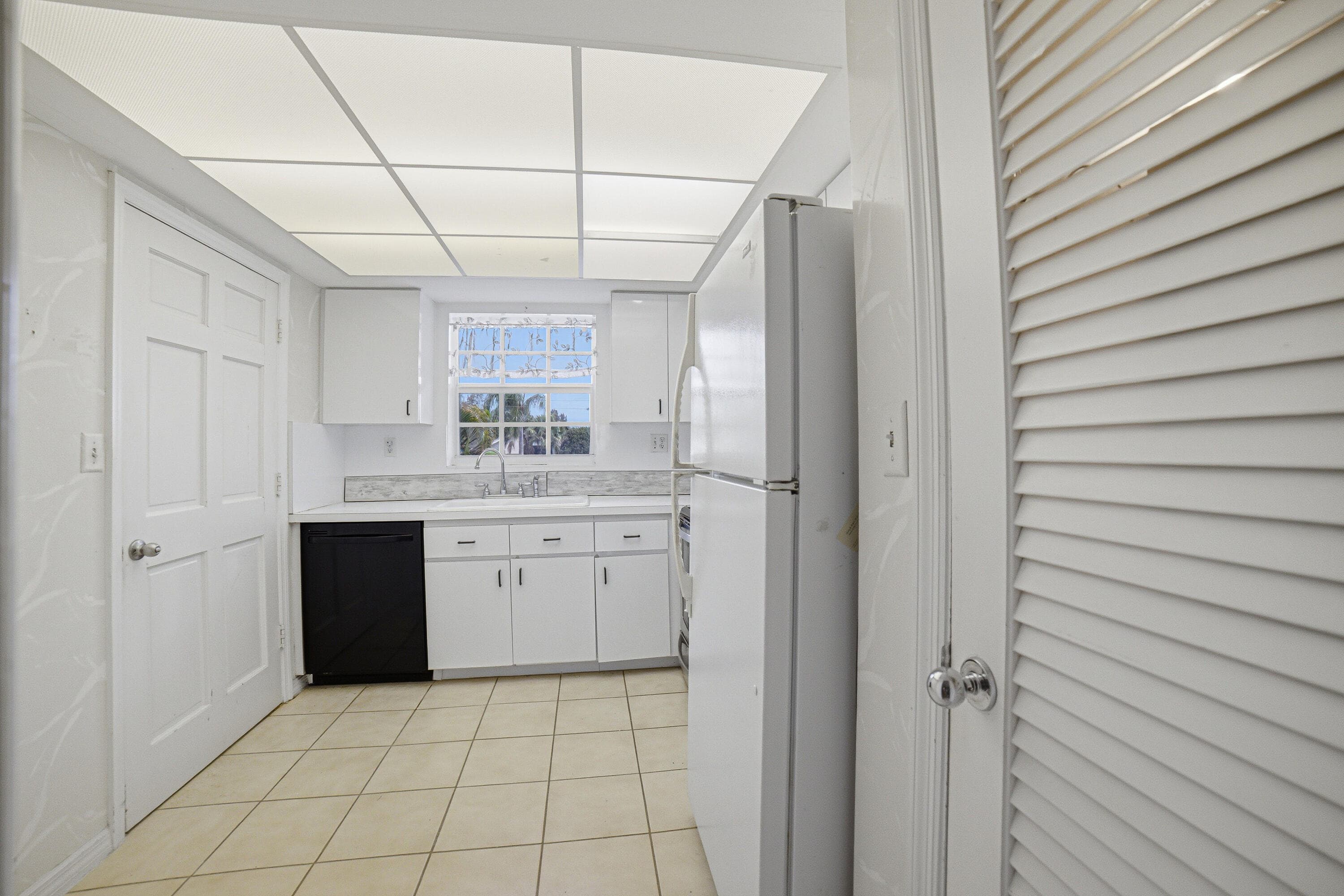 169 Atlantis Boulevard 205, Atlantis, FL 33462 — photo 13 of 45