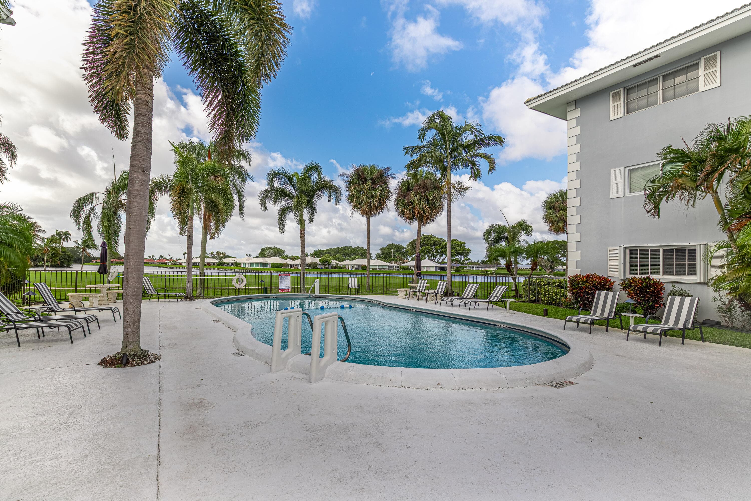 169 Atlantis Boulevard 205, Atlantis, FL 33462 — photo 30 of 45