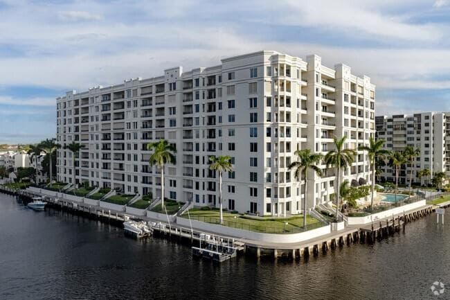 2880 NE 14th St Causeway 413, Pompano Beach, FL 33062 — photo 1 of 37