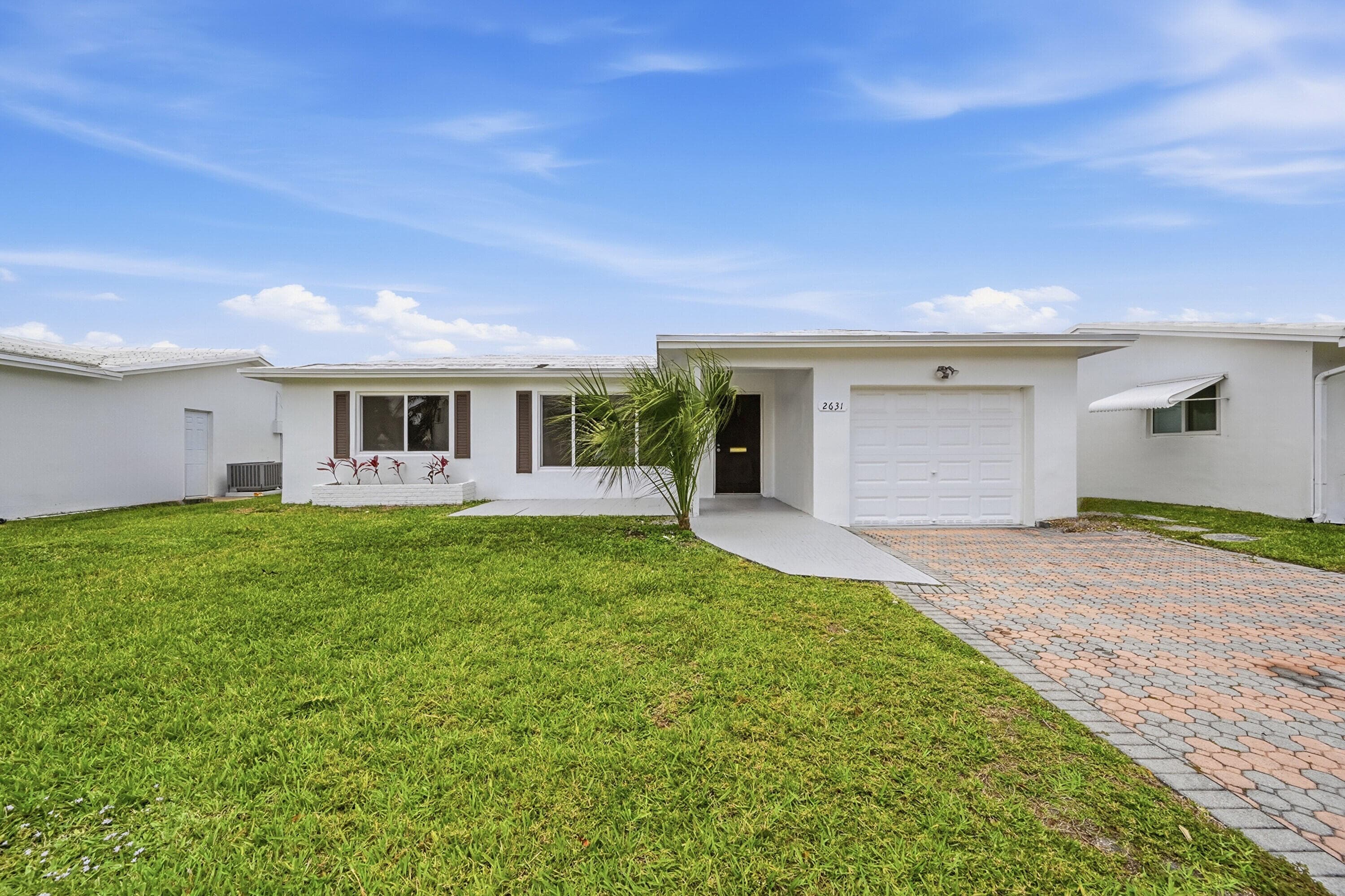 2631 W Golf Boulevard, Pompano Beach, FL 33064 — photo 2 of 39