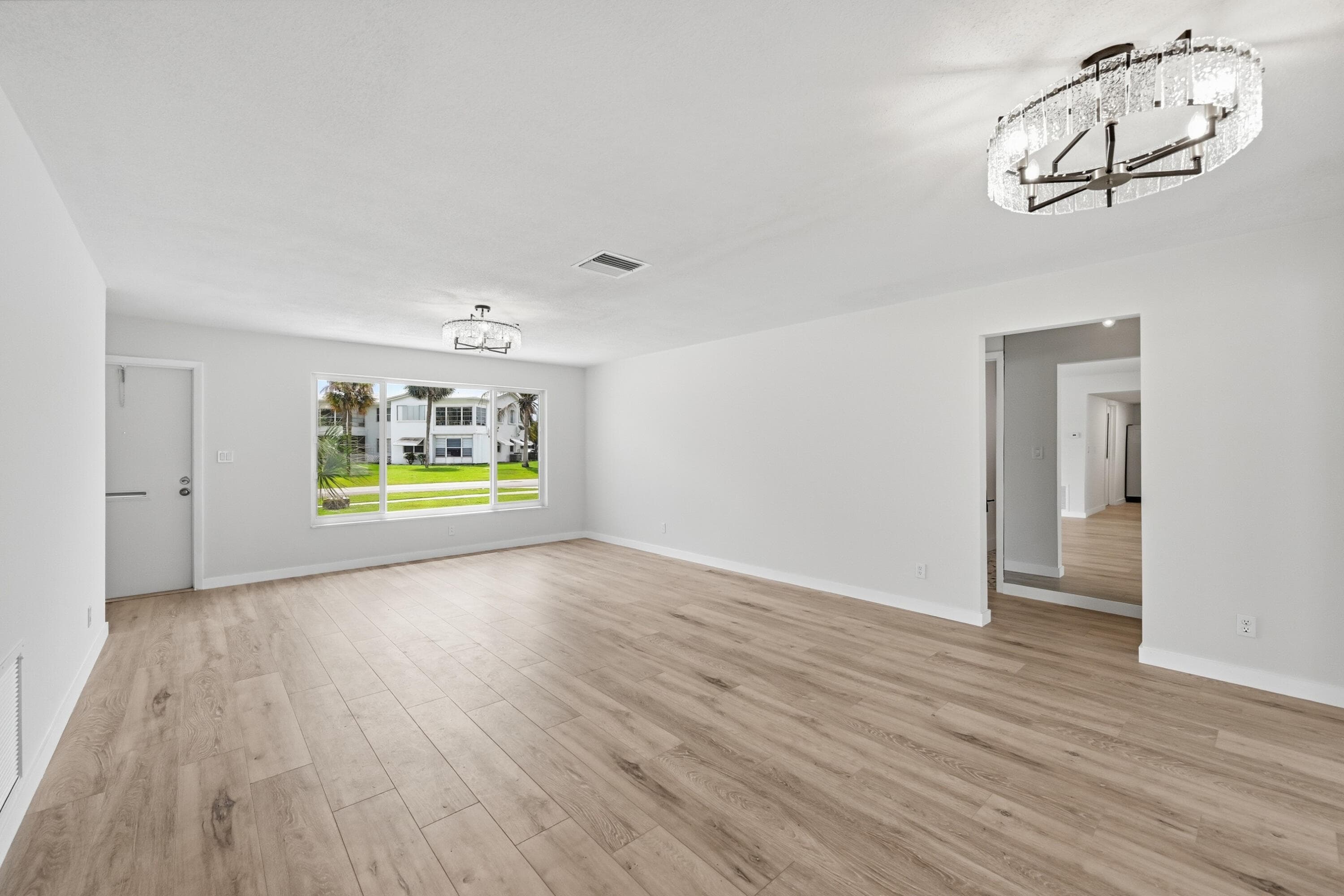 2631 W Golf Boulevard, Pompano Beach, FL 33064 — photo 11 of 39