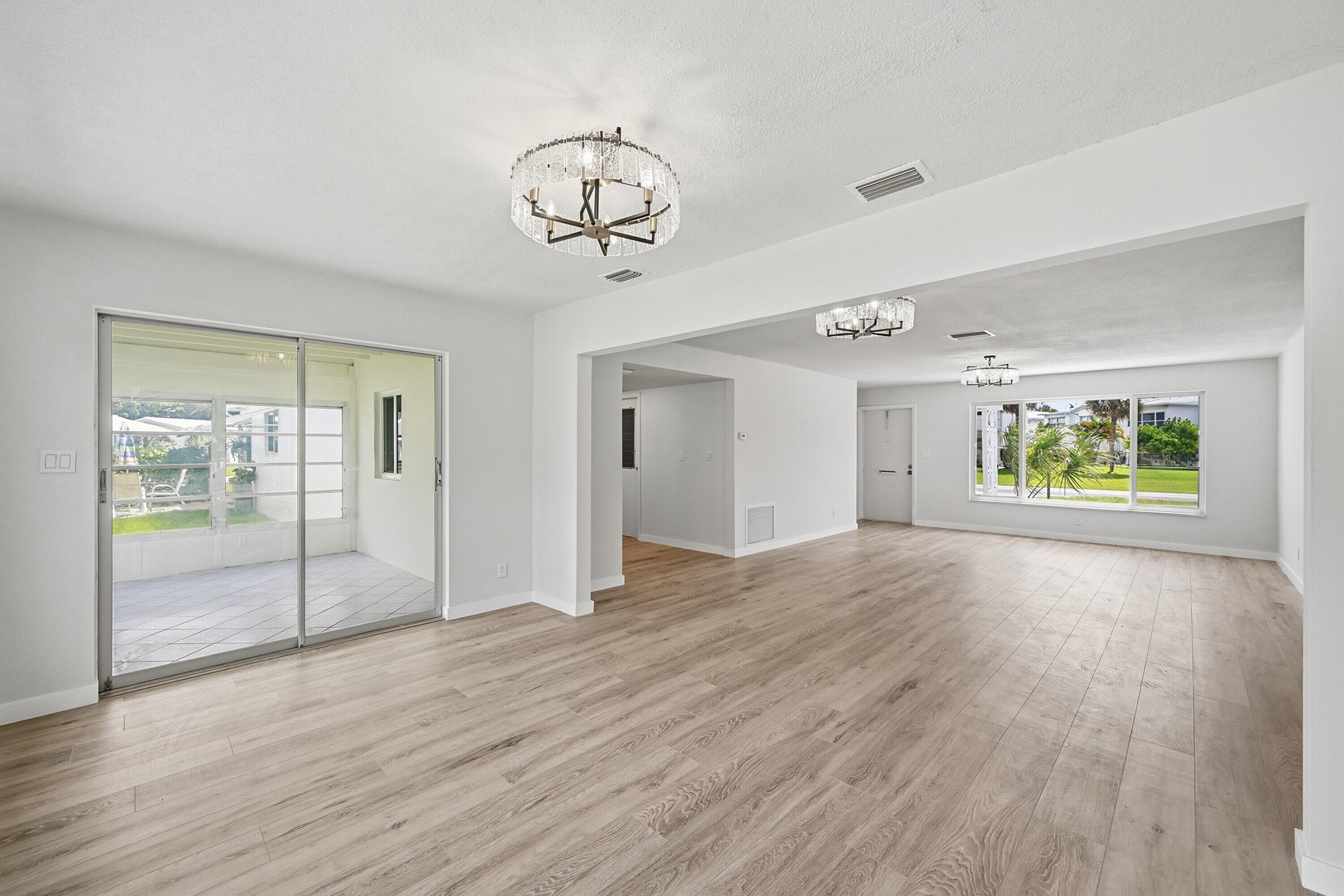 2631 W Golf Boulevard, Pompano Beach, FL 33064 — photo 13 of 39