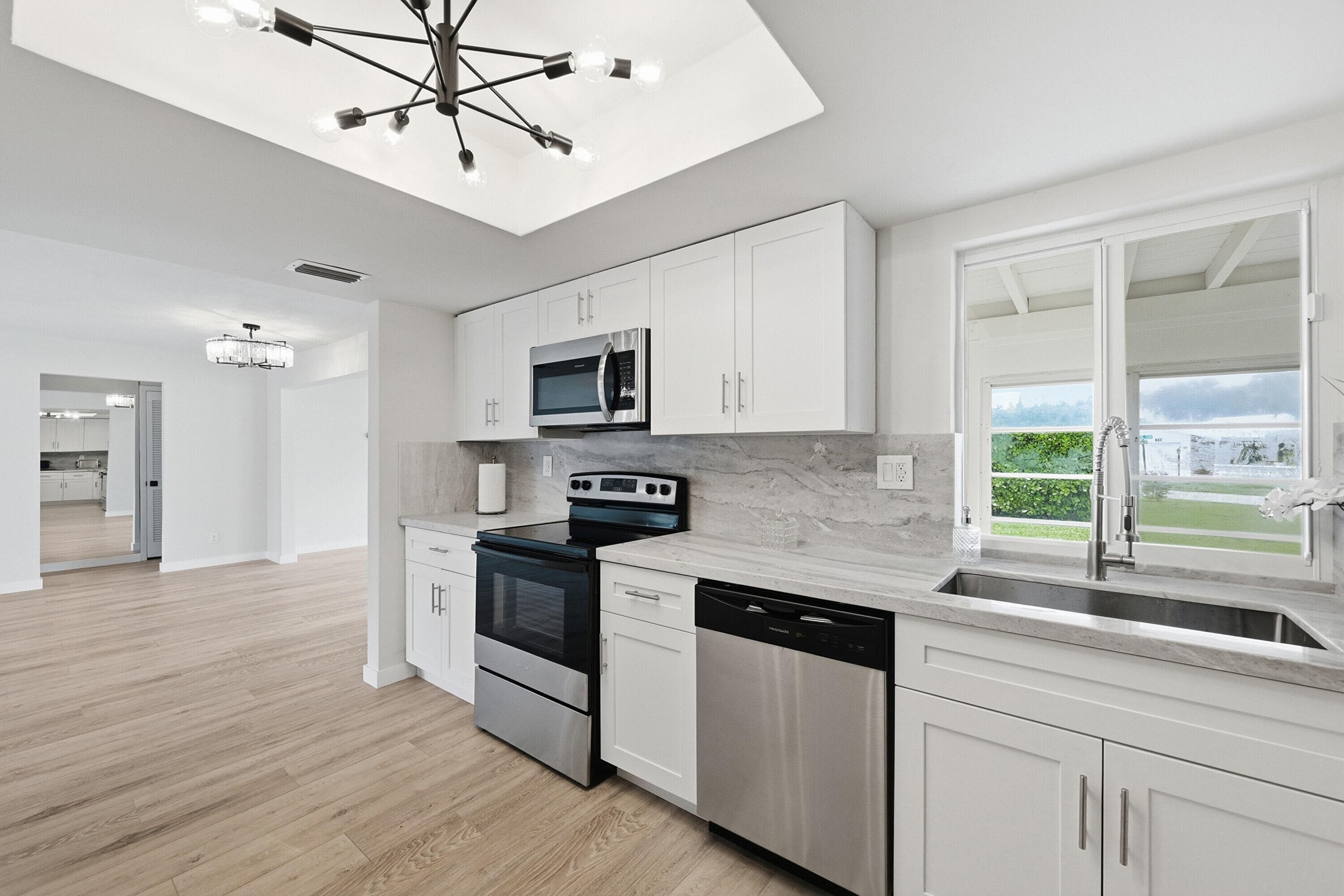 2631 W Golf Boulevard, Pompano Beach, FL 33064 — photo 14 of 39