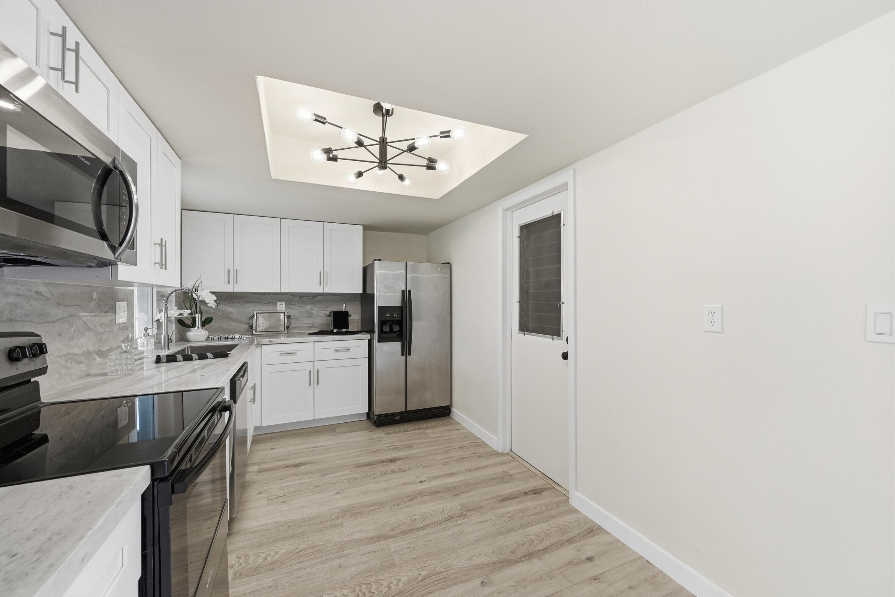 2631 W Golf Boulevard, Pompano Beach, FL 33064 — photo 15 of 39
