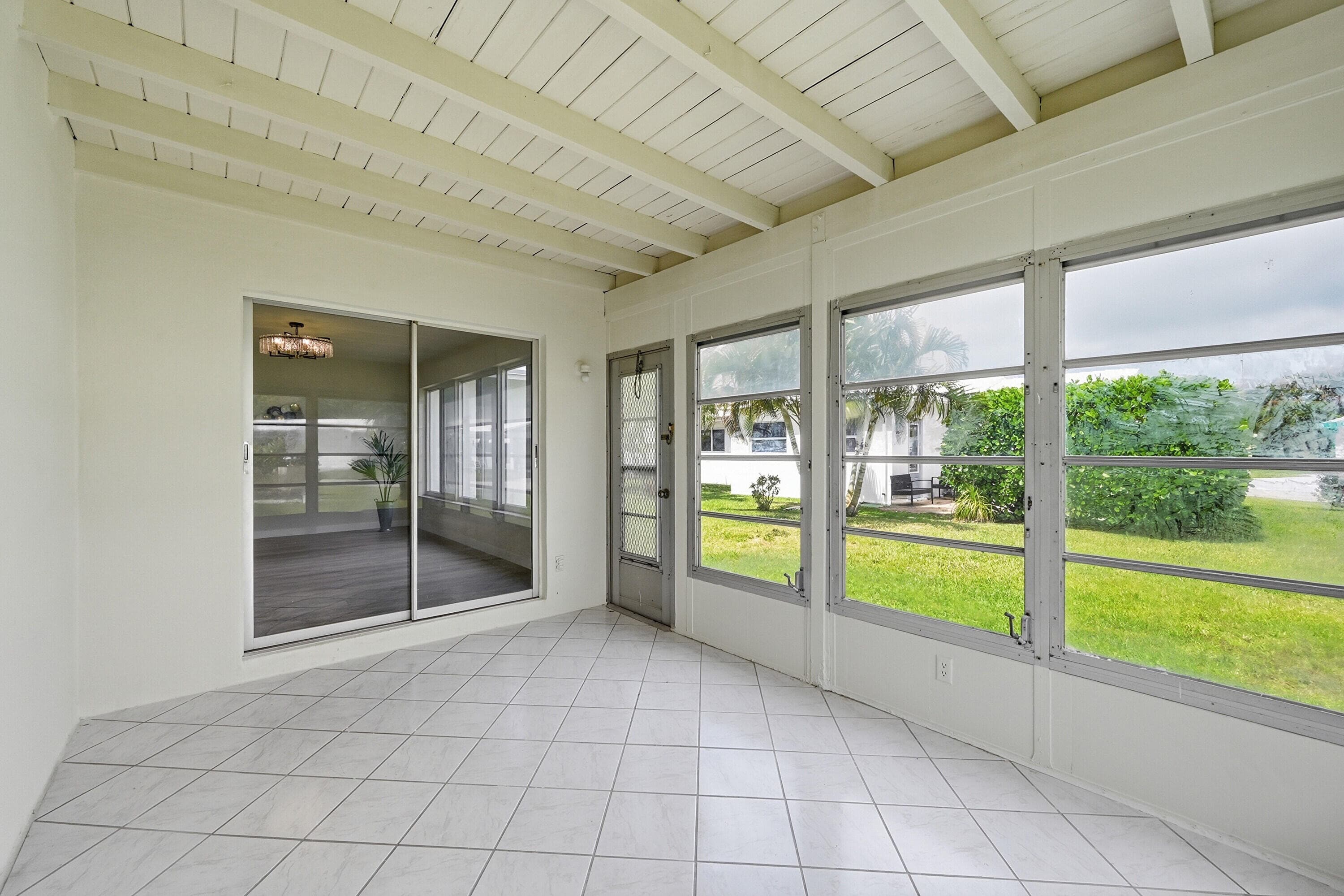2631 W Golf Boulevard, Pompano Beach, FL 33064 — photo 8 of 39