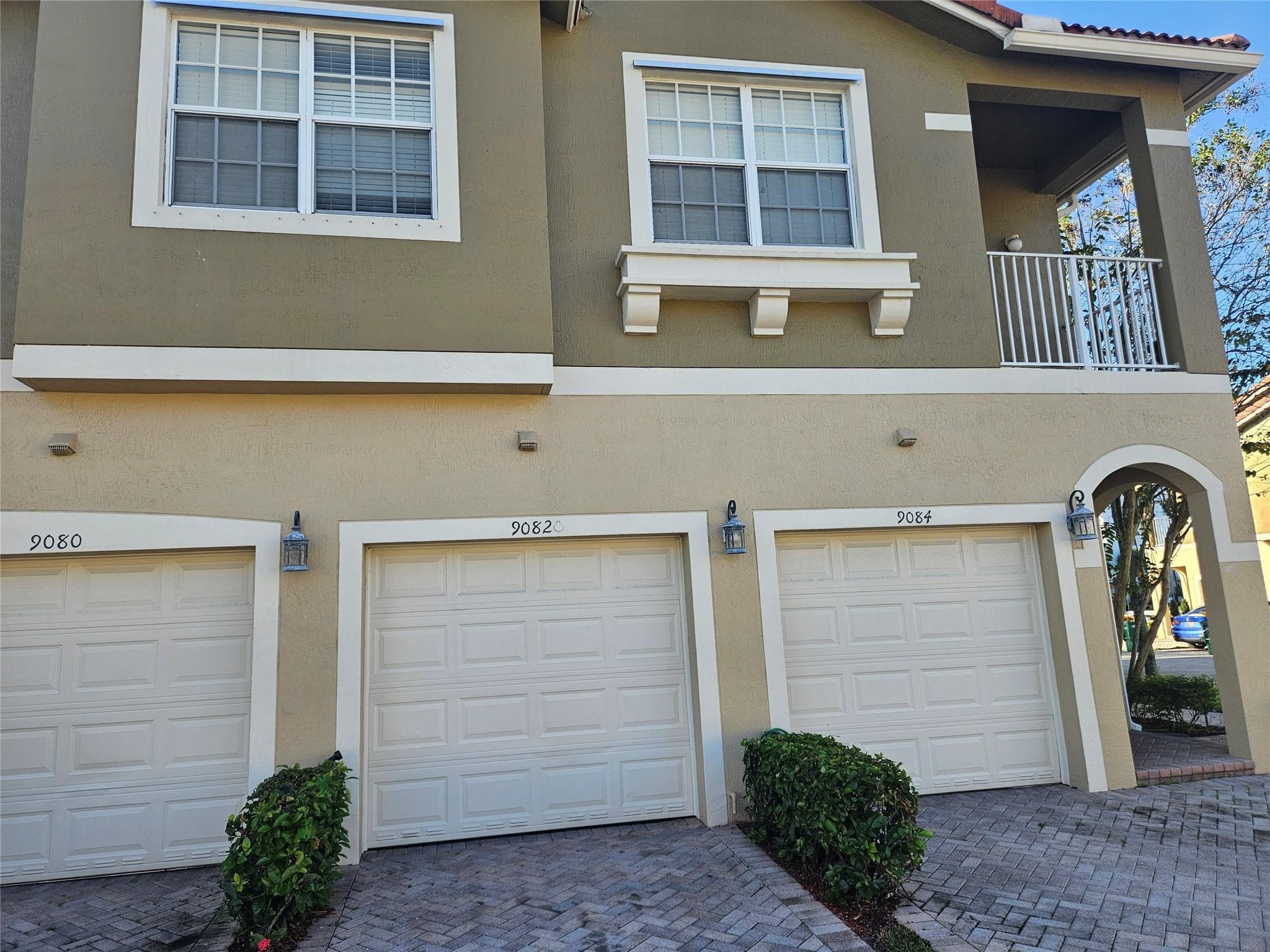 9082 Plymouth Place 9082, Tamarac, FL 33321 — photo 1 of 42