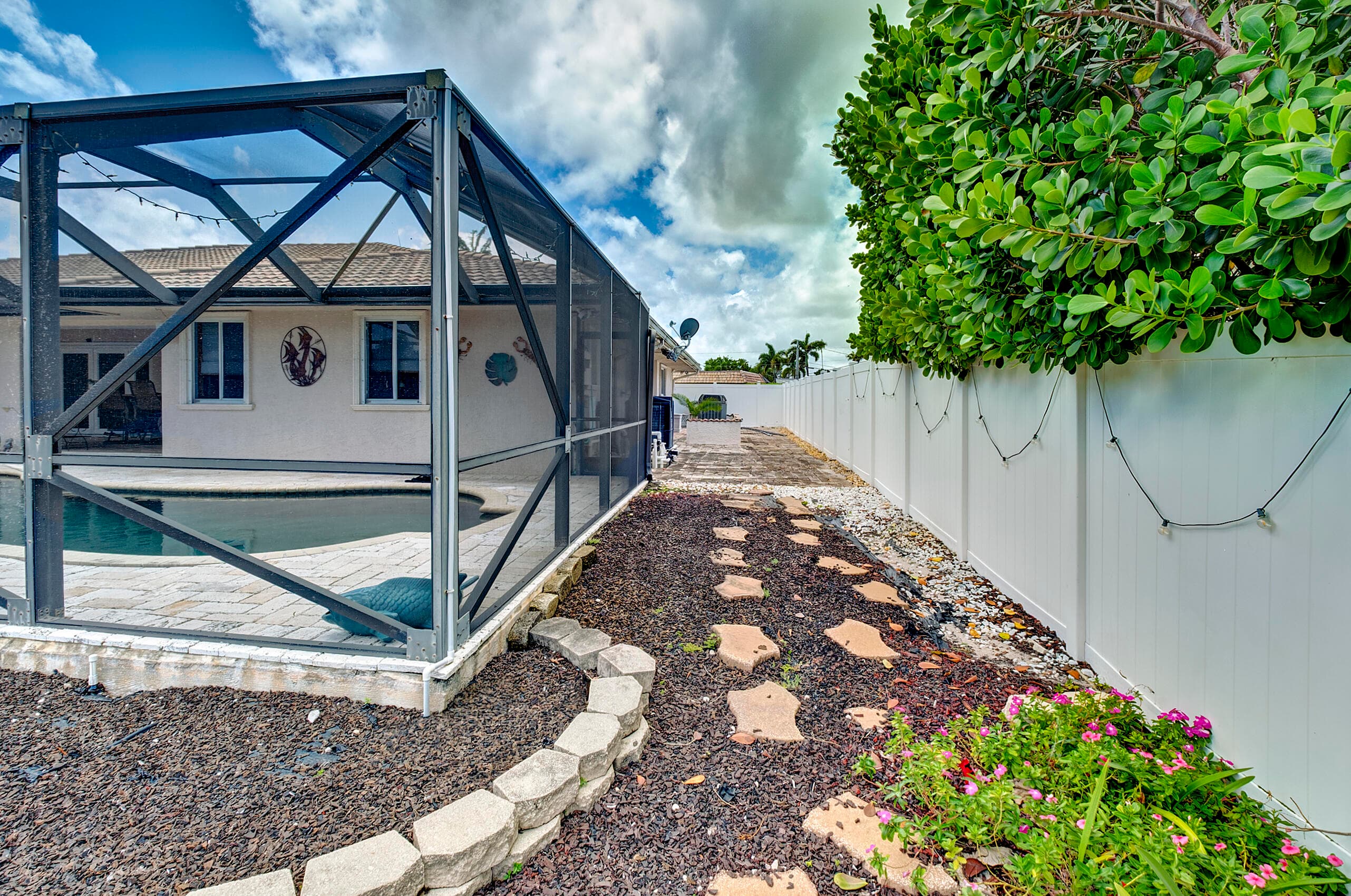 2700 NE 4th Way, Boca Raton, FL 33431 — photo 34 of 41