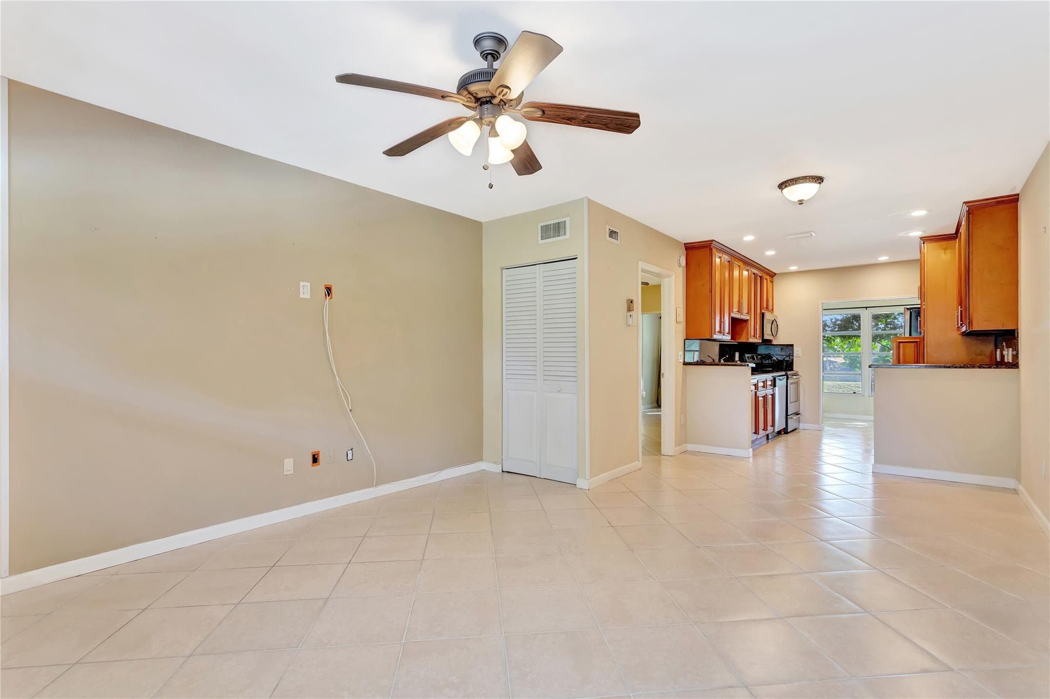 7290 NW 1st Street 205, Margate, FL 33063 — photo 11 of 33
