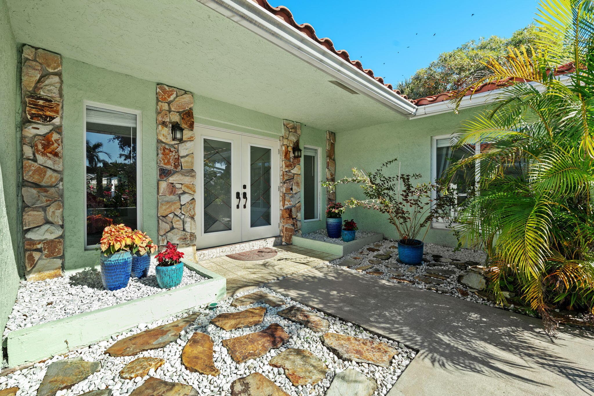 301 Jacaranda Drive, Plantation, FL 33324 — photo 3 of 46