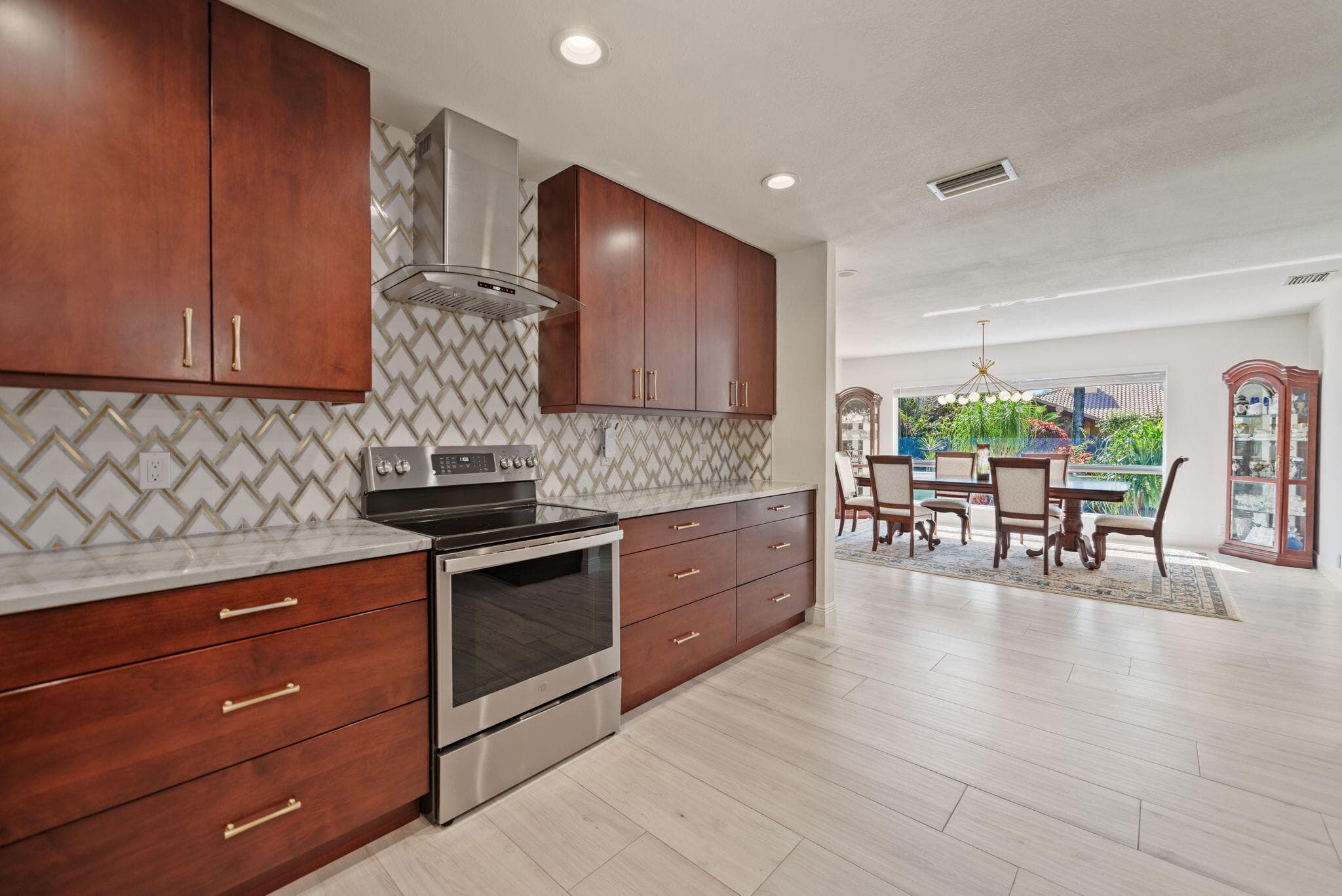 301 Jacaranda Drive, Plantation, FL 33324 — photo 12 of 46