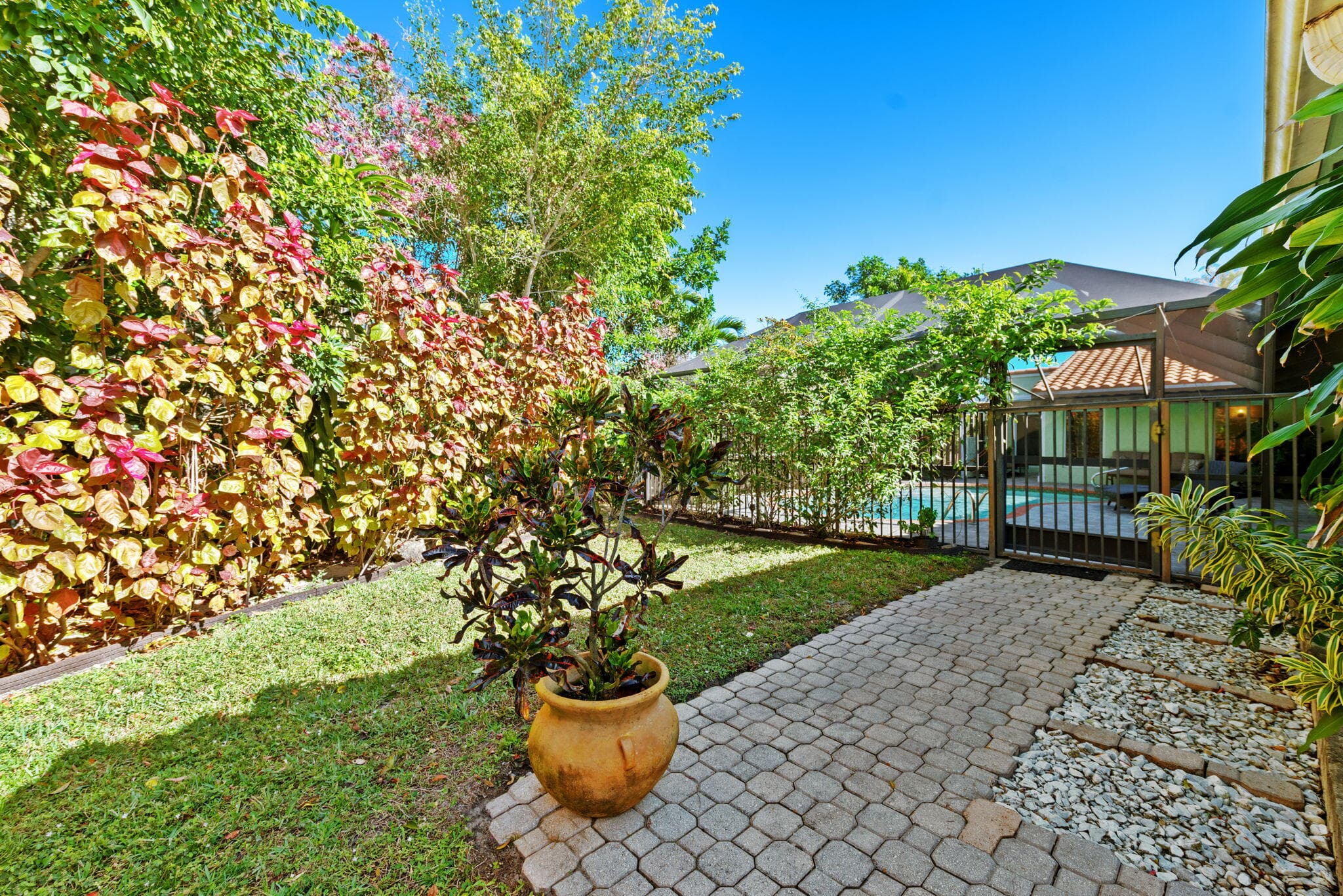 301 Jacaranda Drive, Plantation, FL 33324 — photo 39 of 46