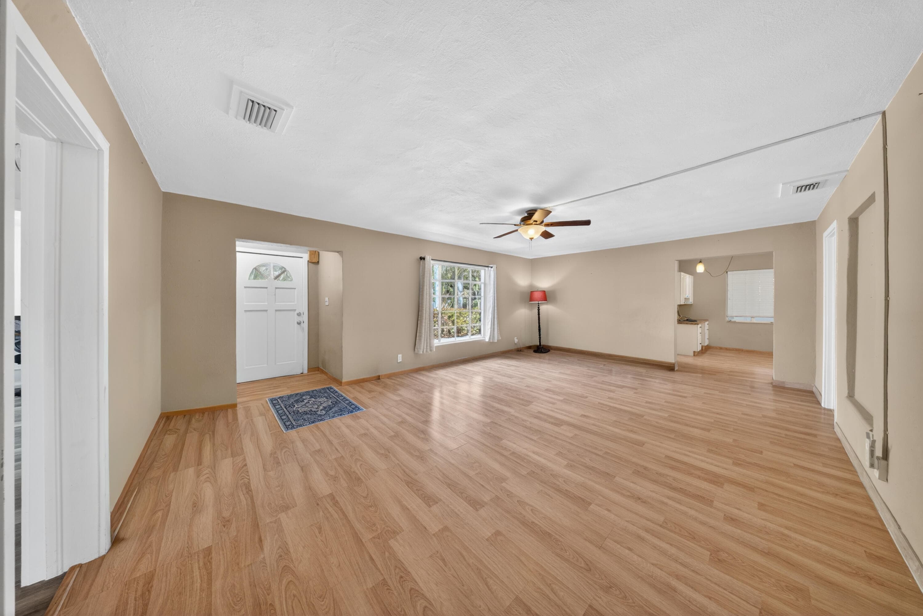 806 S 7th Street, Fort Pierce, FL 34950 — photo 5 of 40