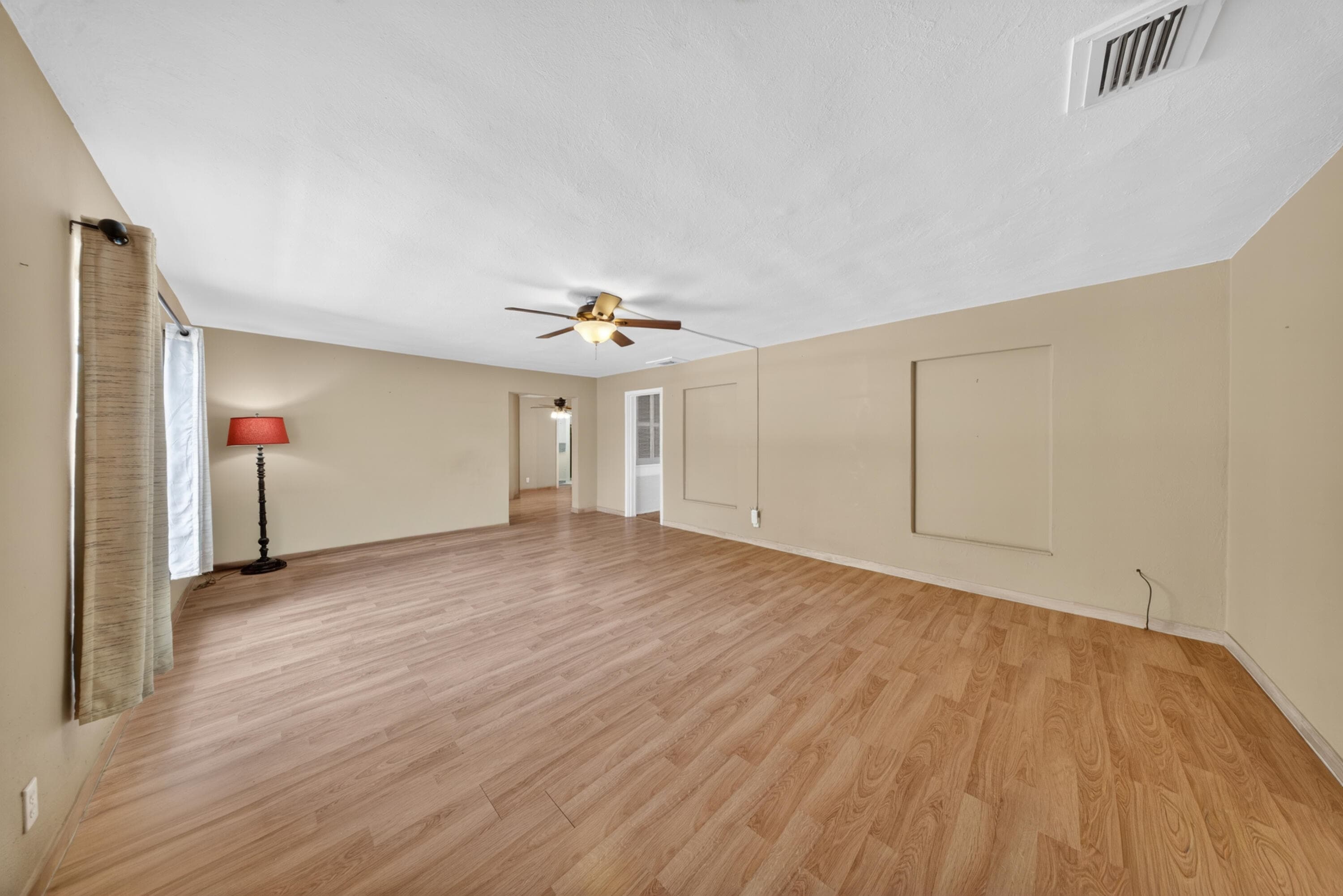 806 S 7th Street, Fort Pierce, FL 34950 — photo 7 of 40