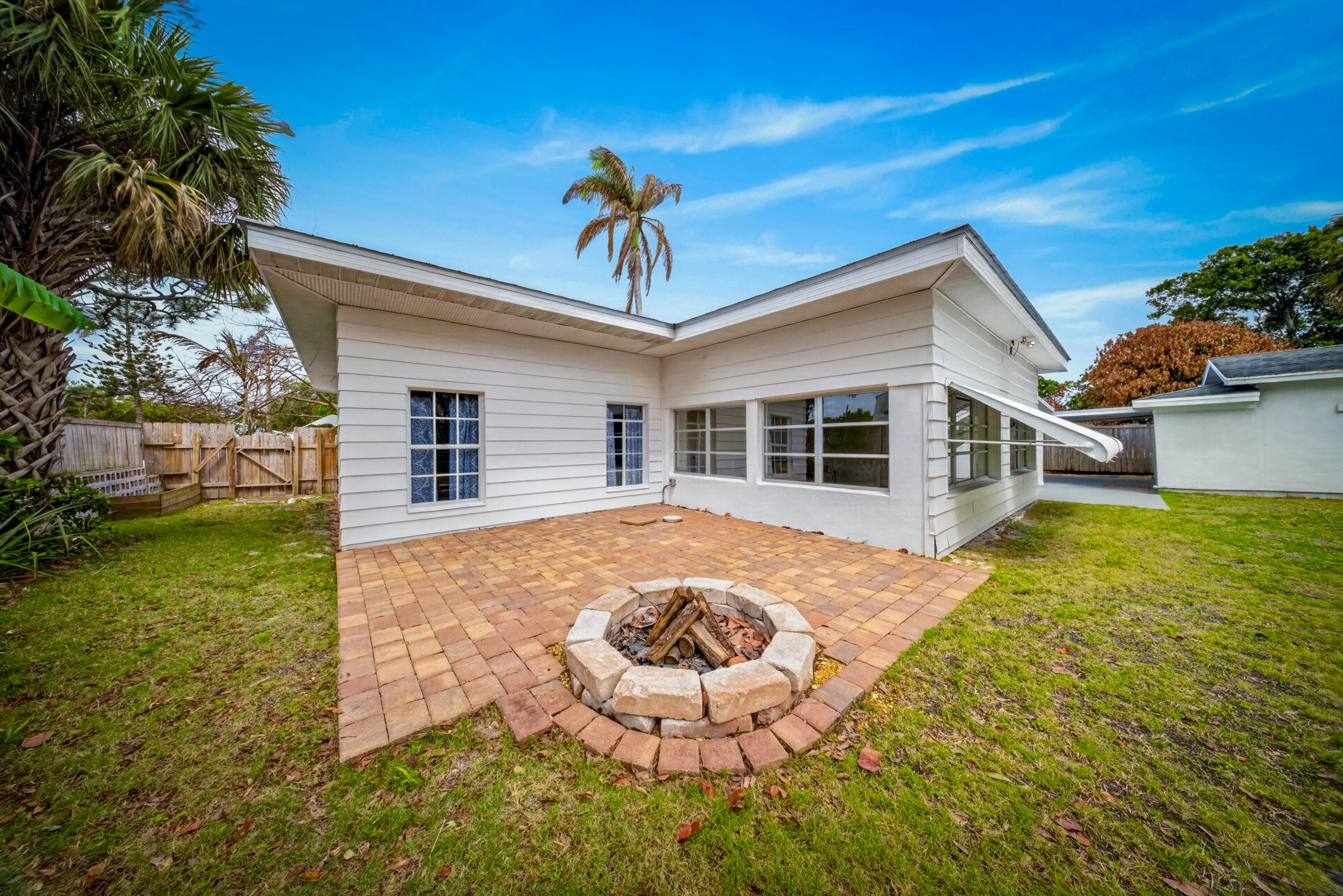 806 S 7th Street, Fort Pierce, FL 34950 — photo 38 of 40