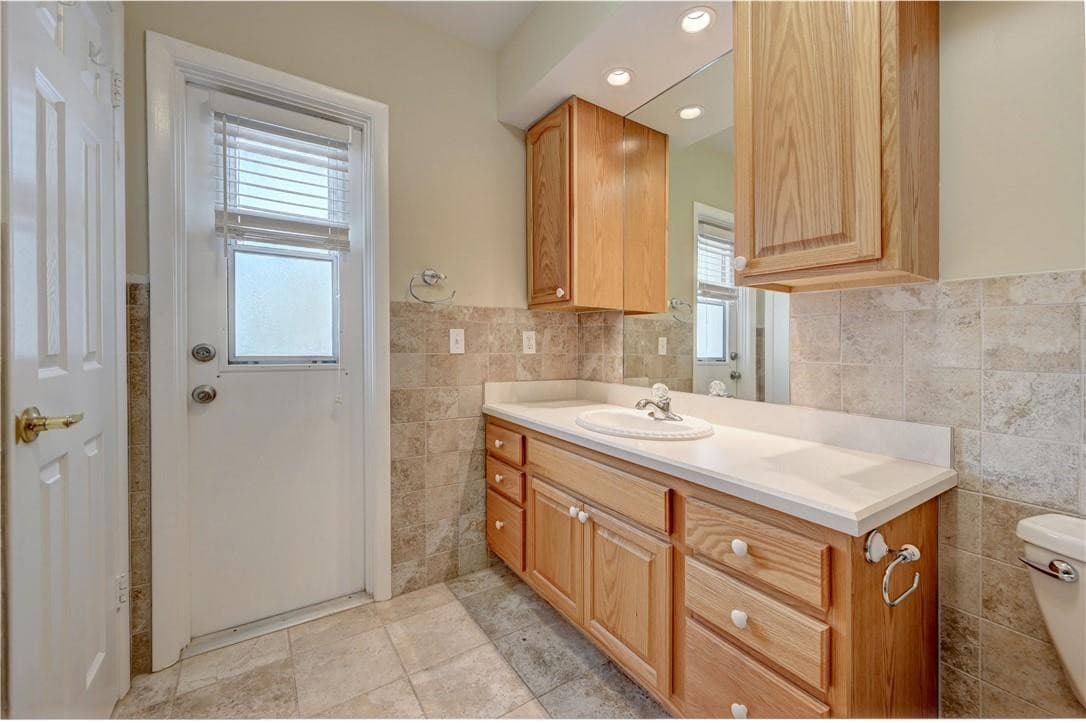 7743 W Country Club Boulevard, Boca Raton, FL 33487 — photo 20 of 39