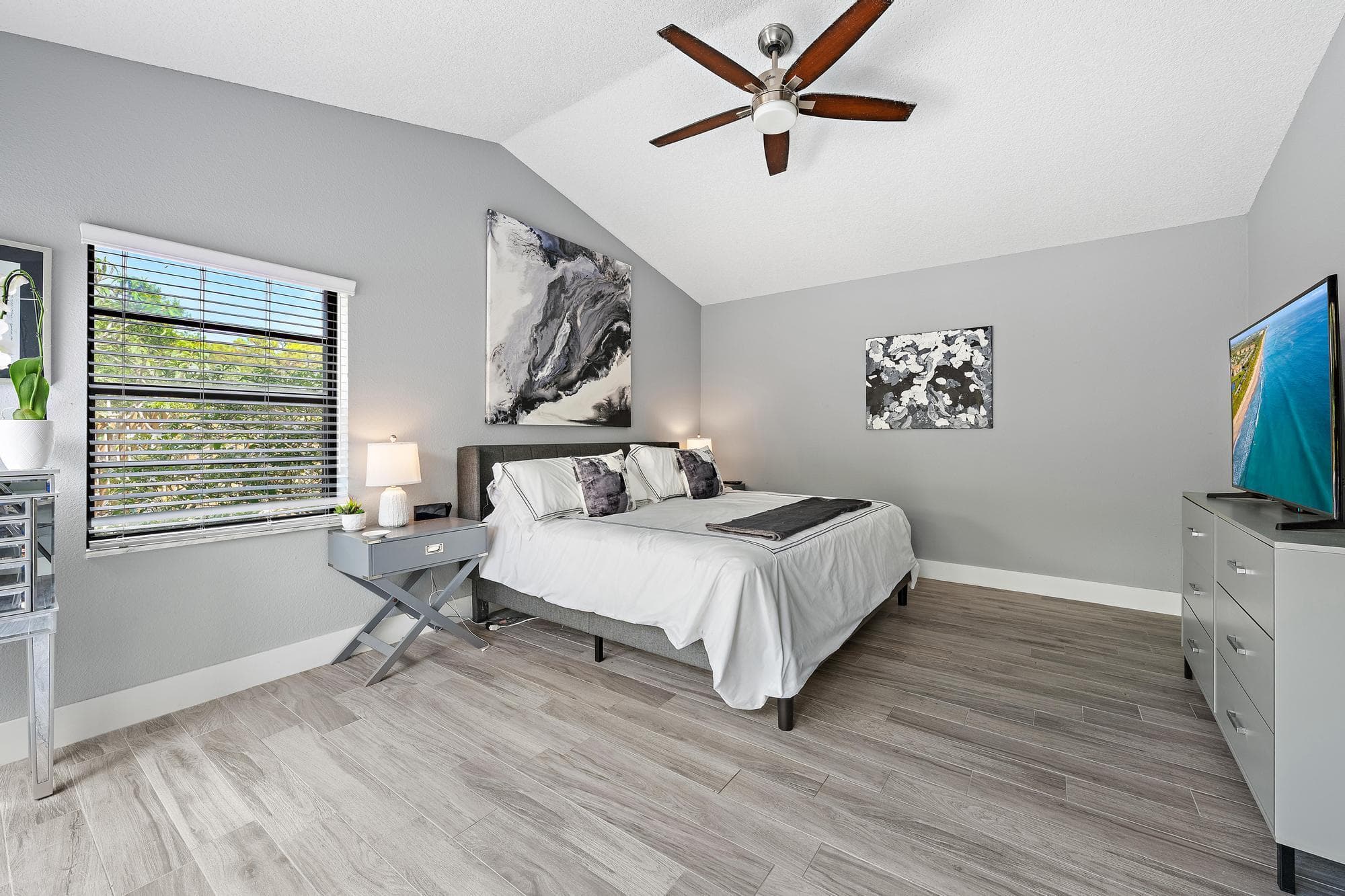 2596 La Cristal Circle, Palm Beach Gardens, FL 33410 — photo 15 of 57