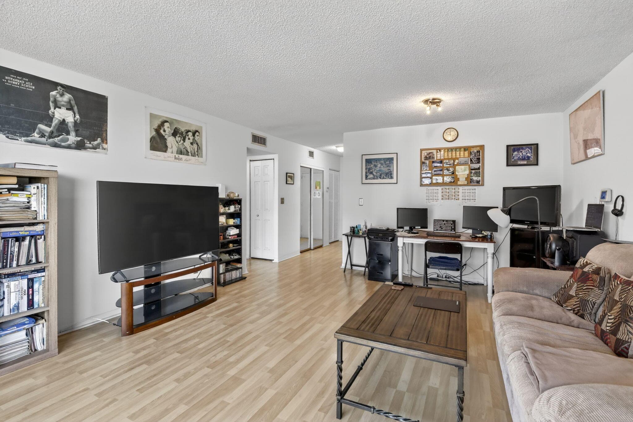 400 NE 12th Avenue 405, Hallandale Beach, FL 33009 — photo 11 of 31