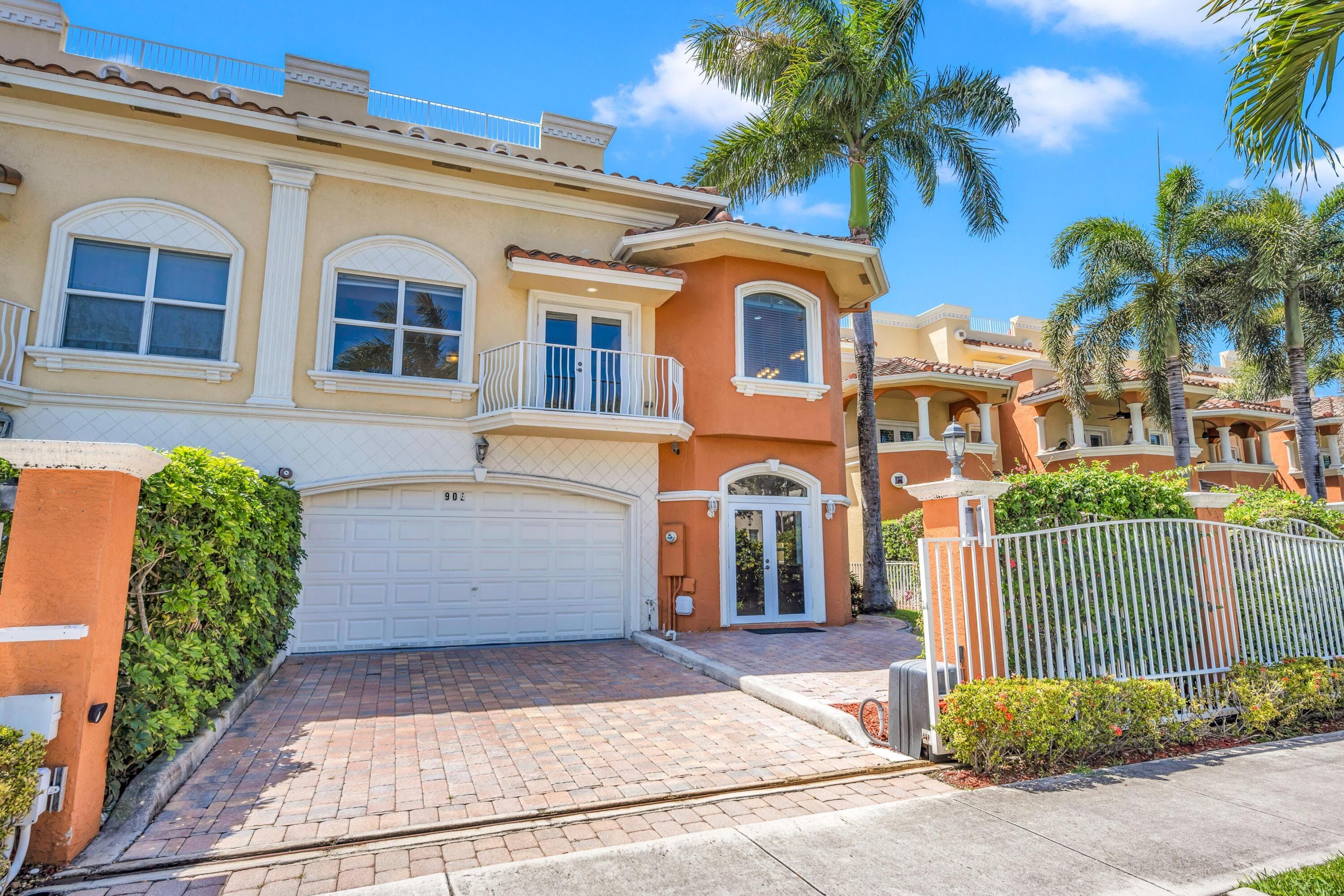 903 NE 17th Way 104, Fort Lauderdale, FL 33304 — photo 29 of 36