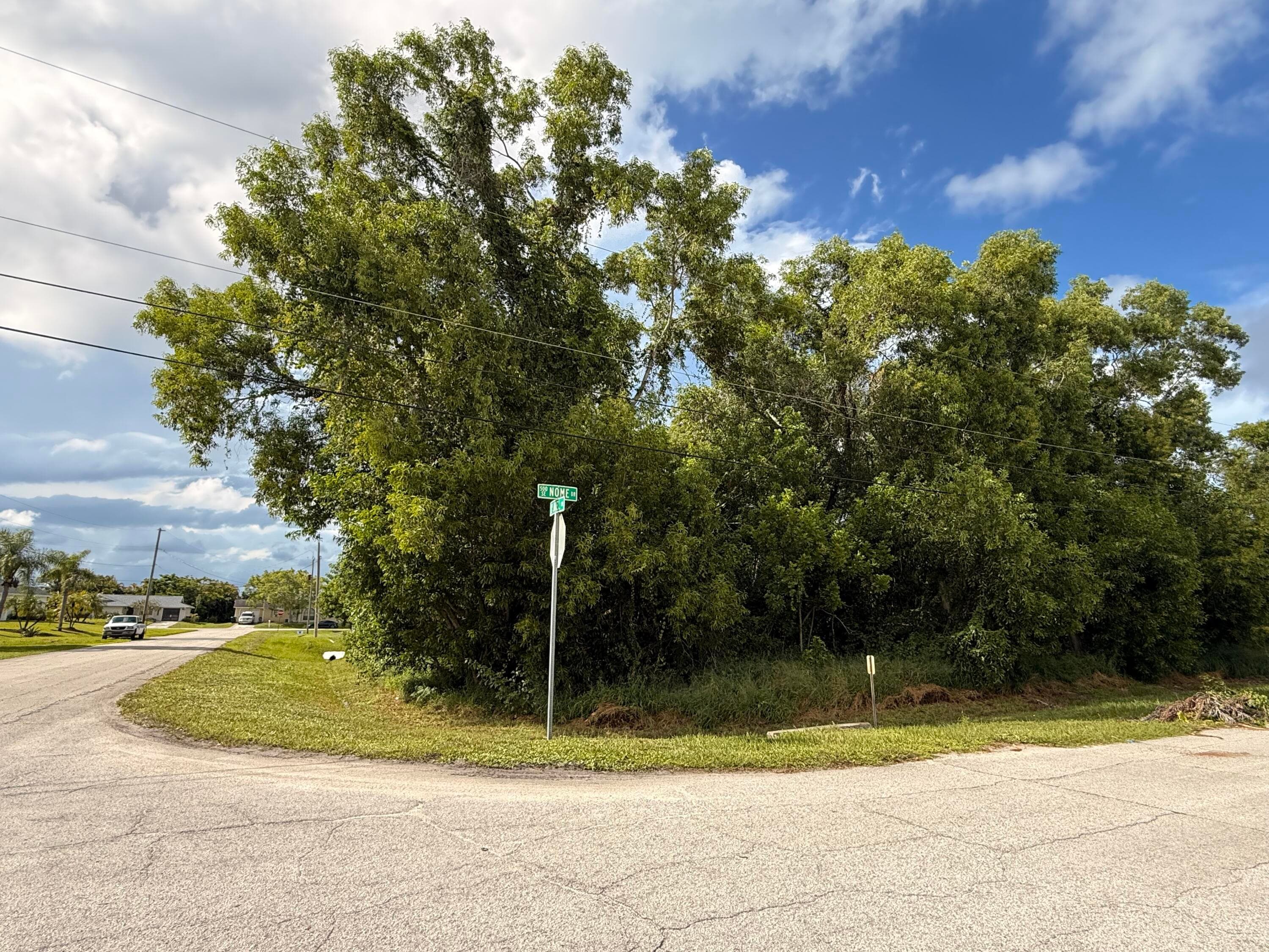 574 SE Nome Drive, Port St. Lucie, FL 34984 — photo 2 of 5