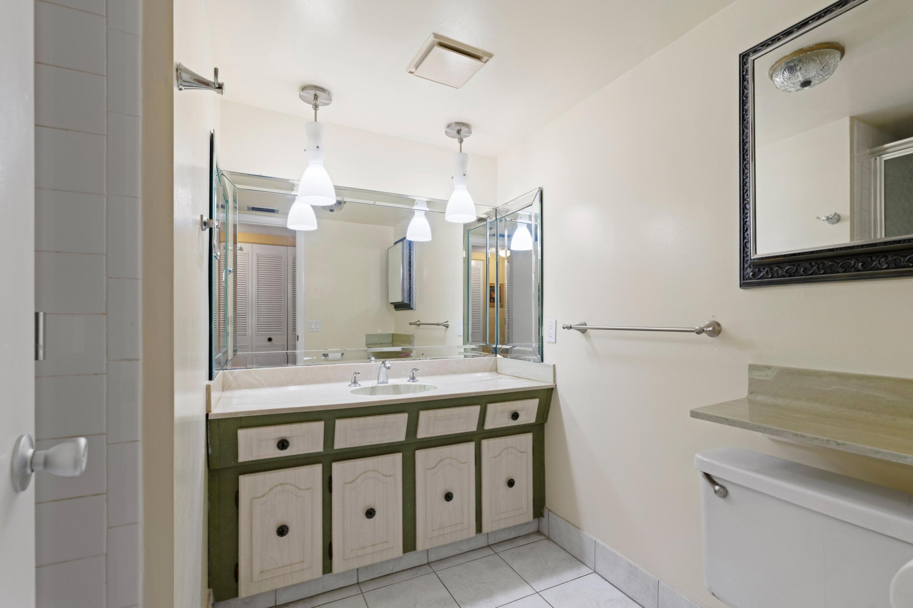 4000 NW 44th Avenue 207, Lauderdale Lakes, FL 33319 — photo 14 of 39
