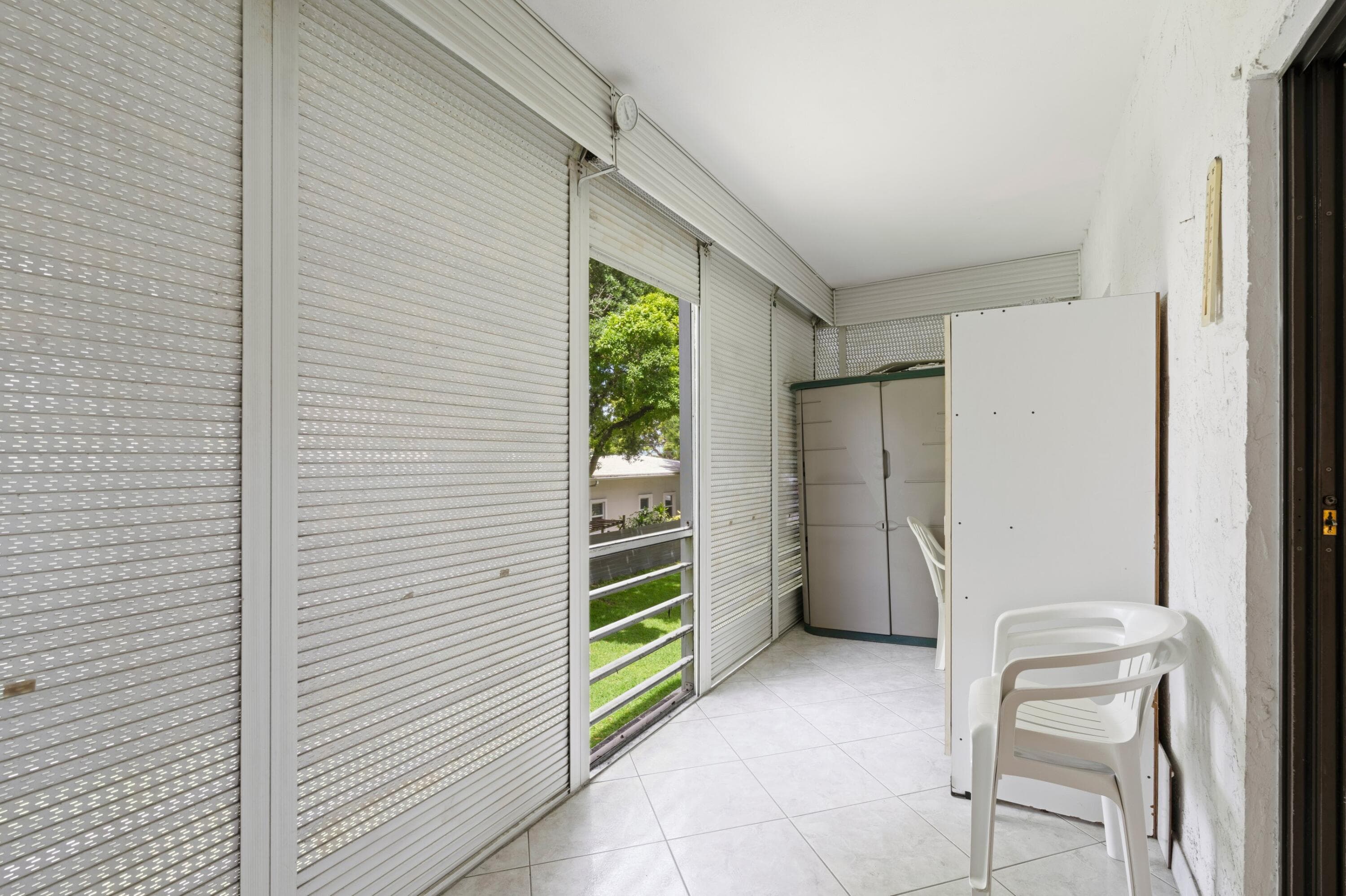 4000 NW 44th Avenue 207, Lauderdale Lakes, FL 33319 — photo 16 of 39