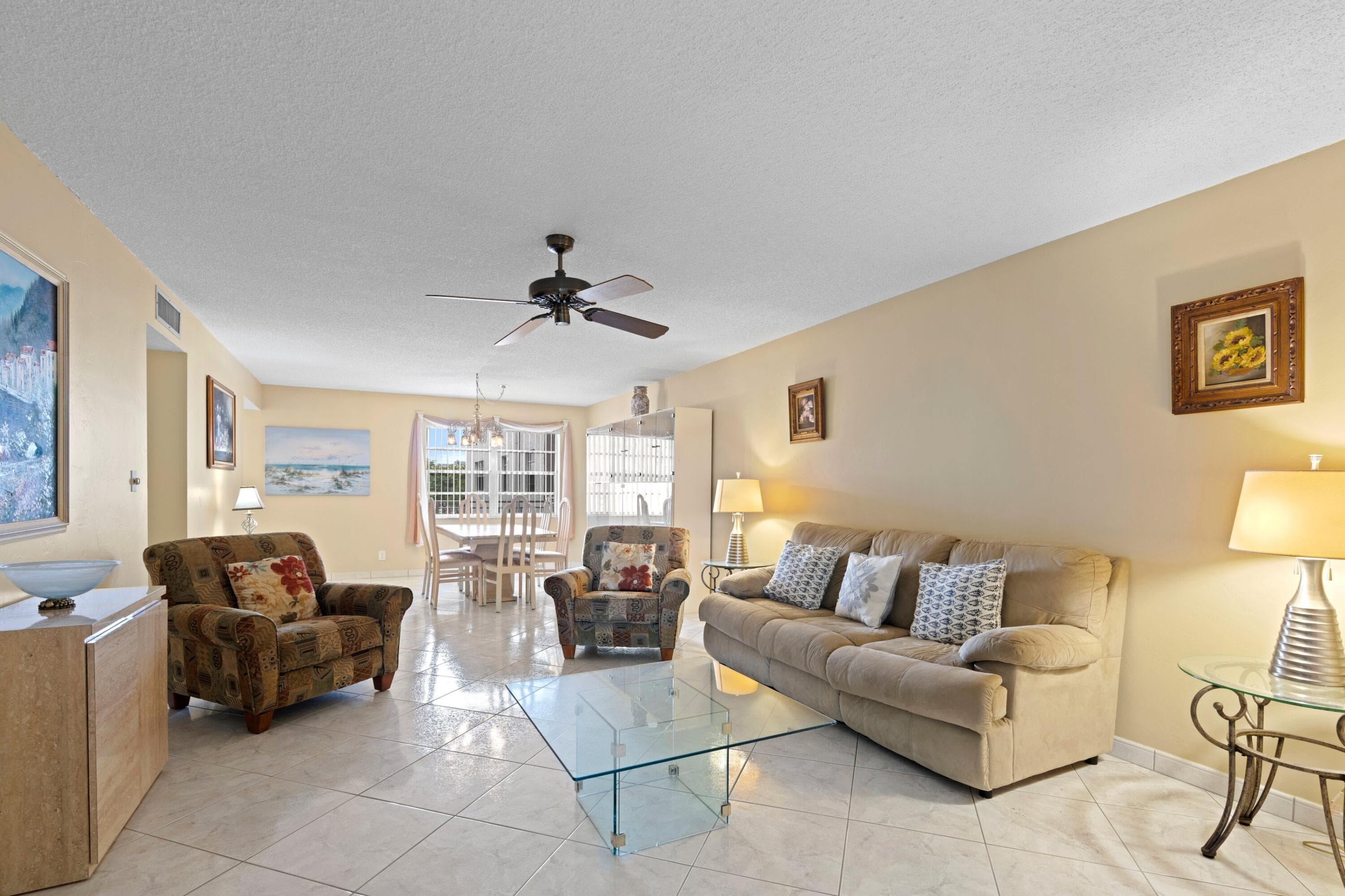 4000 NW 44th Avenue 207, Lauderdale Lakes, FL 33319 — photo 4 of 39