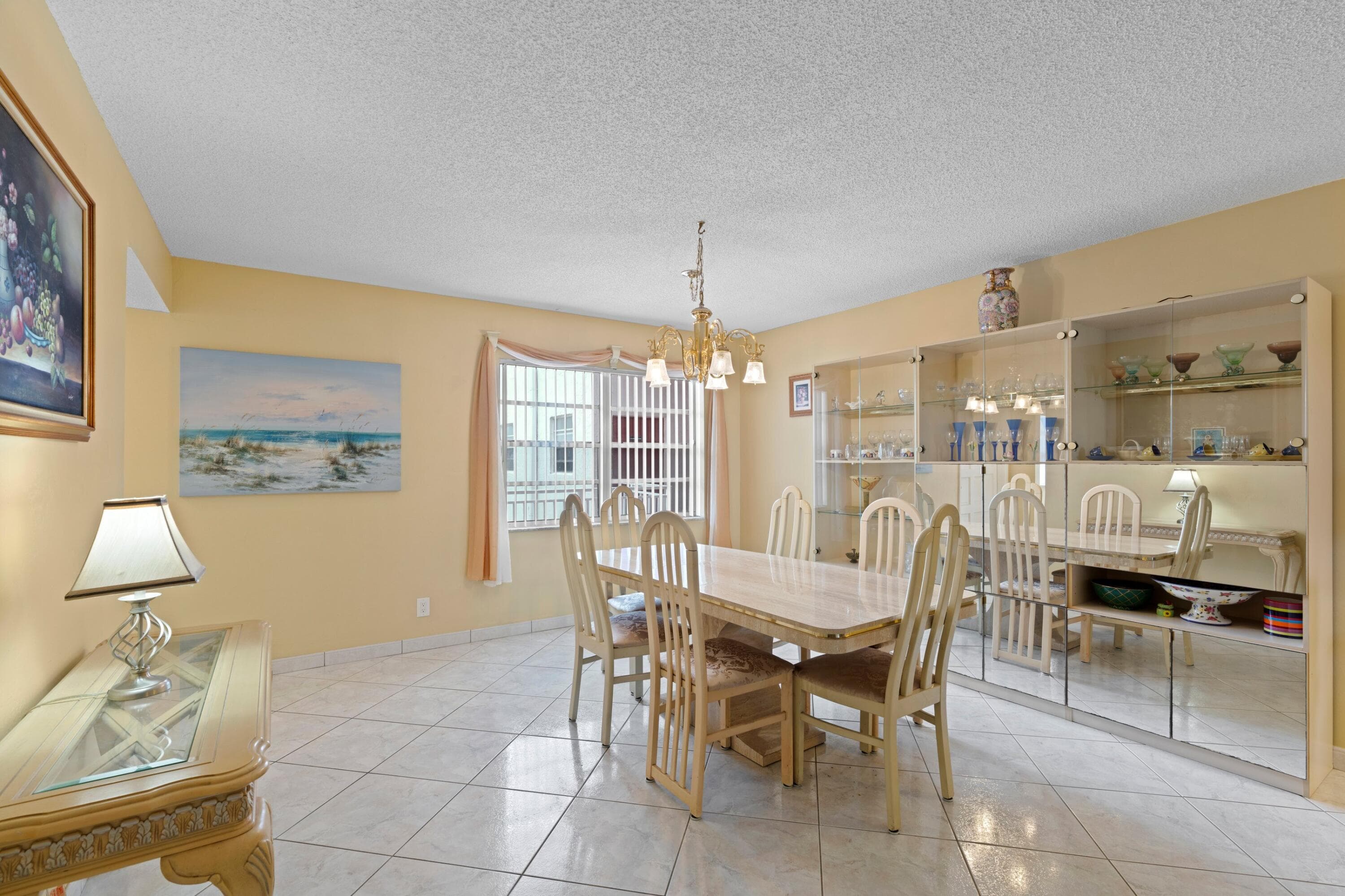 4000 NW 44th Avenue 207, Lauderdale Lakes, FL 33319 — photo 5 of 39