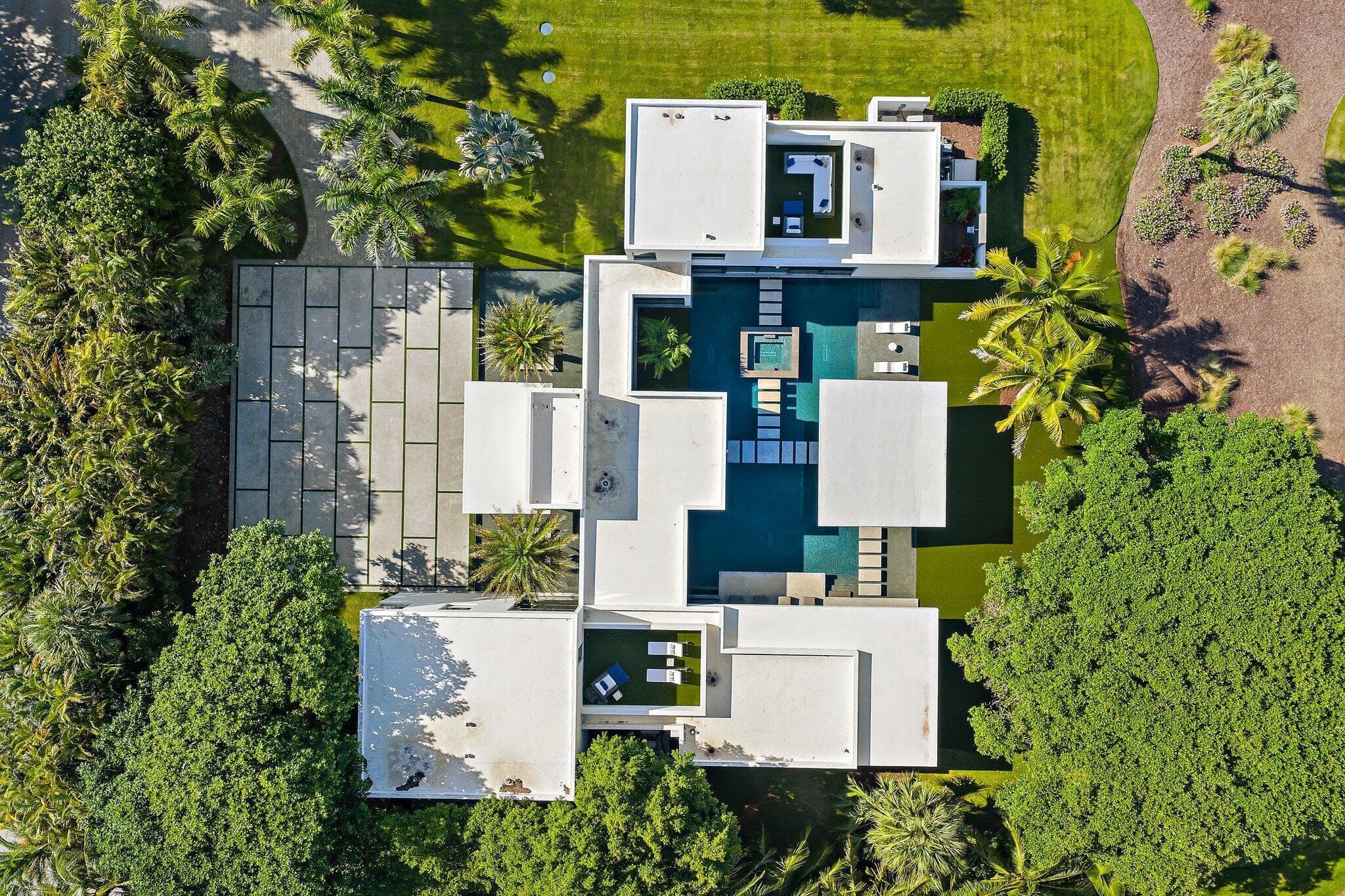 12 N Beach Road, Jupiter Island, FL 33455 — photo 47 of 62