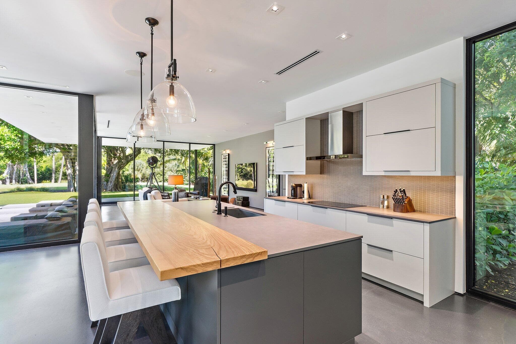 12 N Beach Road, Jupiter Island, FL 33455 — photo 14 of 62
