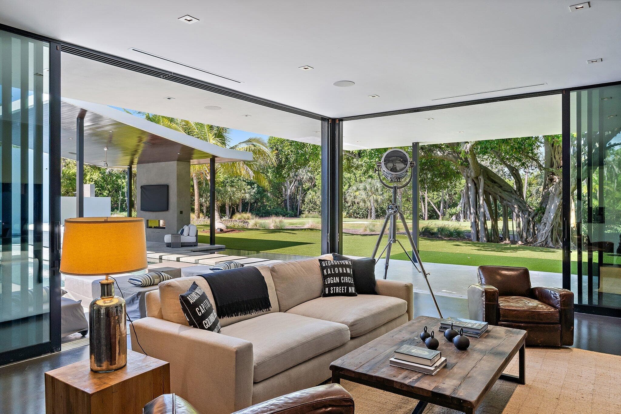 12 N Beach Road, Jupiter Island, FL 33455 — photo 19 of 62