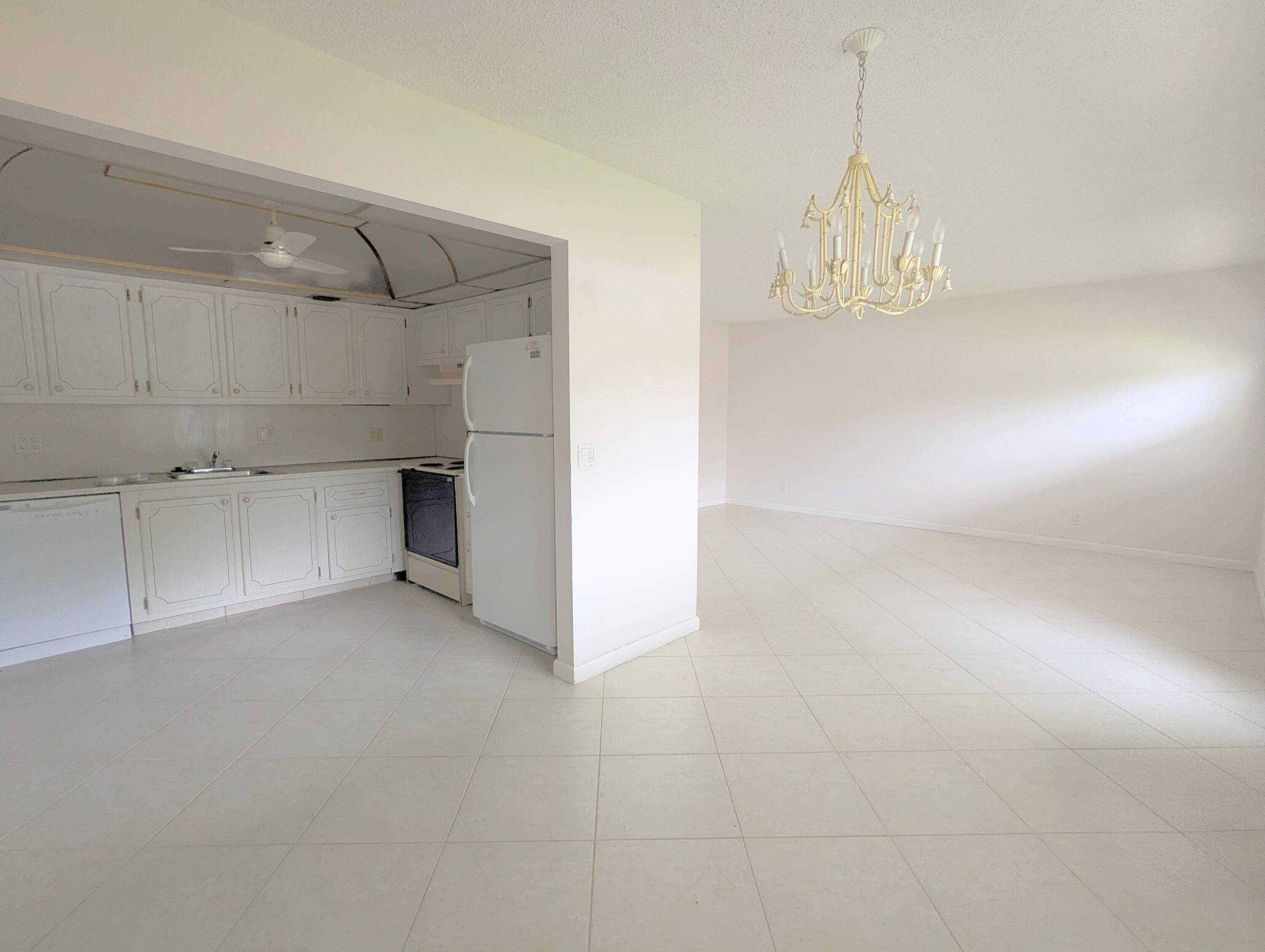222 Somerset L, West Palm Beach, FL 33417 — photo 2 of 27