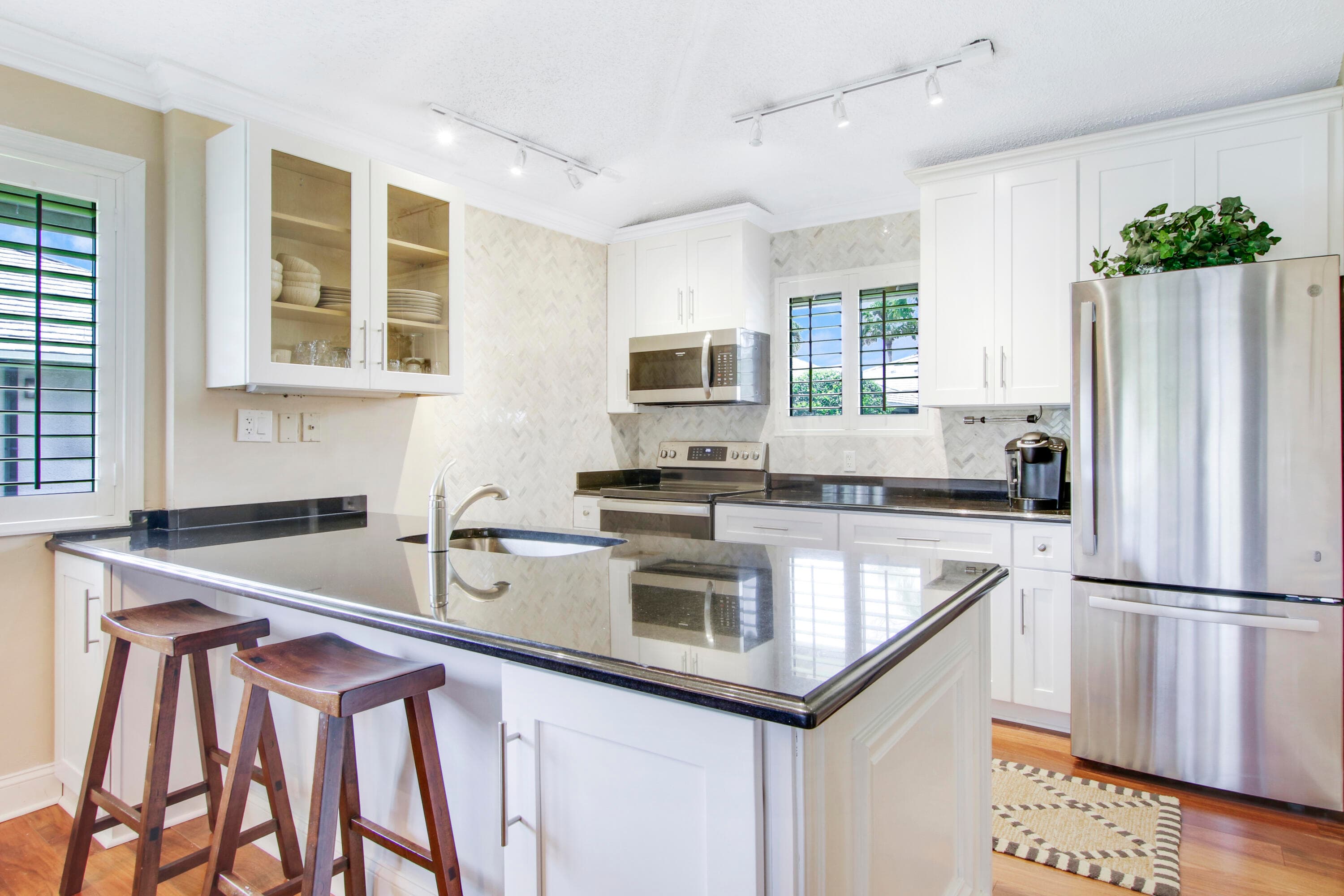 915 Club Drive, Palm Beach Gardens, FL 33418 — photo 9 of 17
