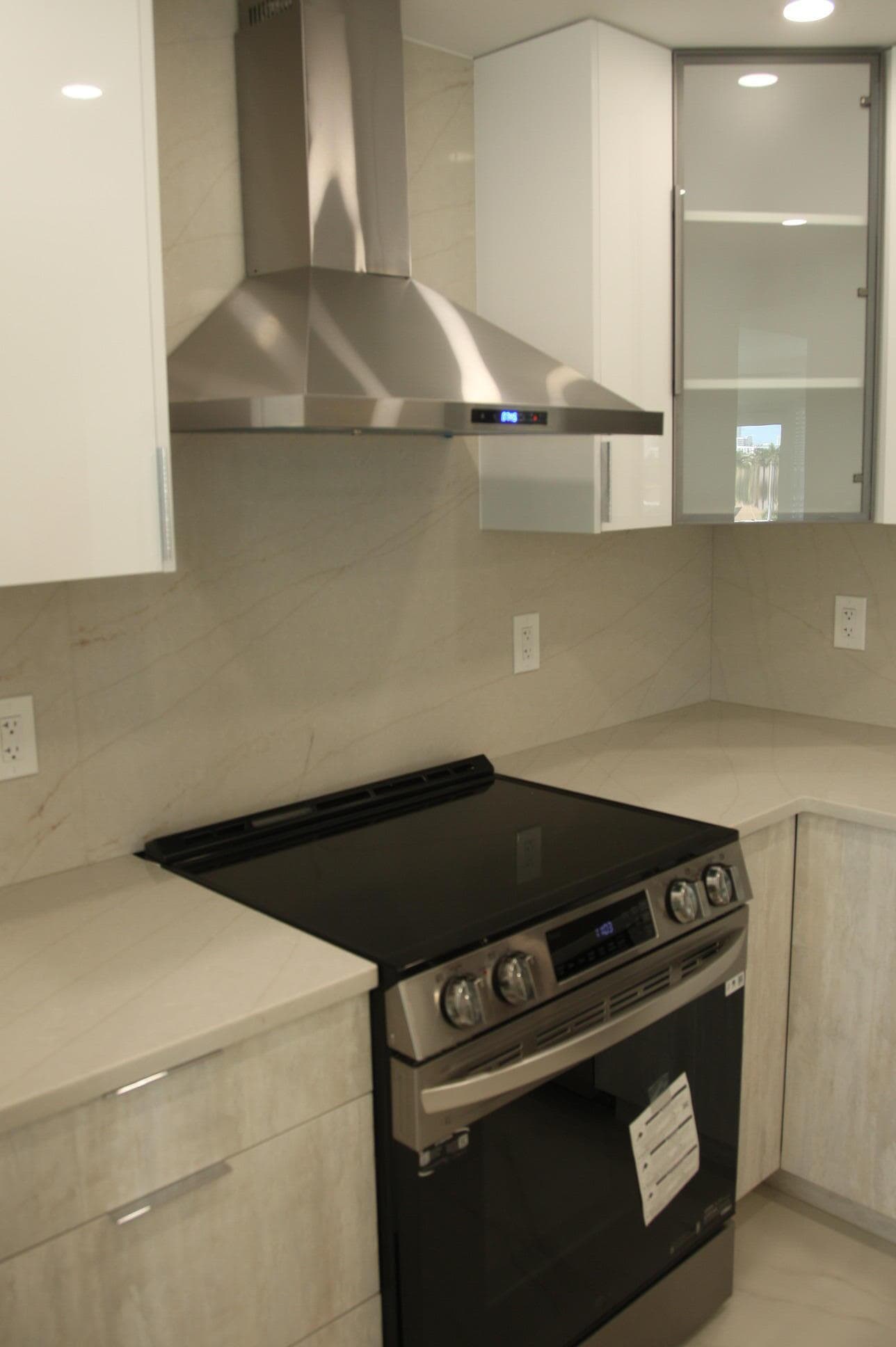 340 Sunset Drive 610, Fort Lauderdale, FL 33301 — photo 5 of 28