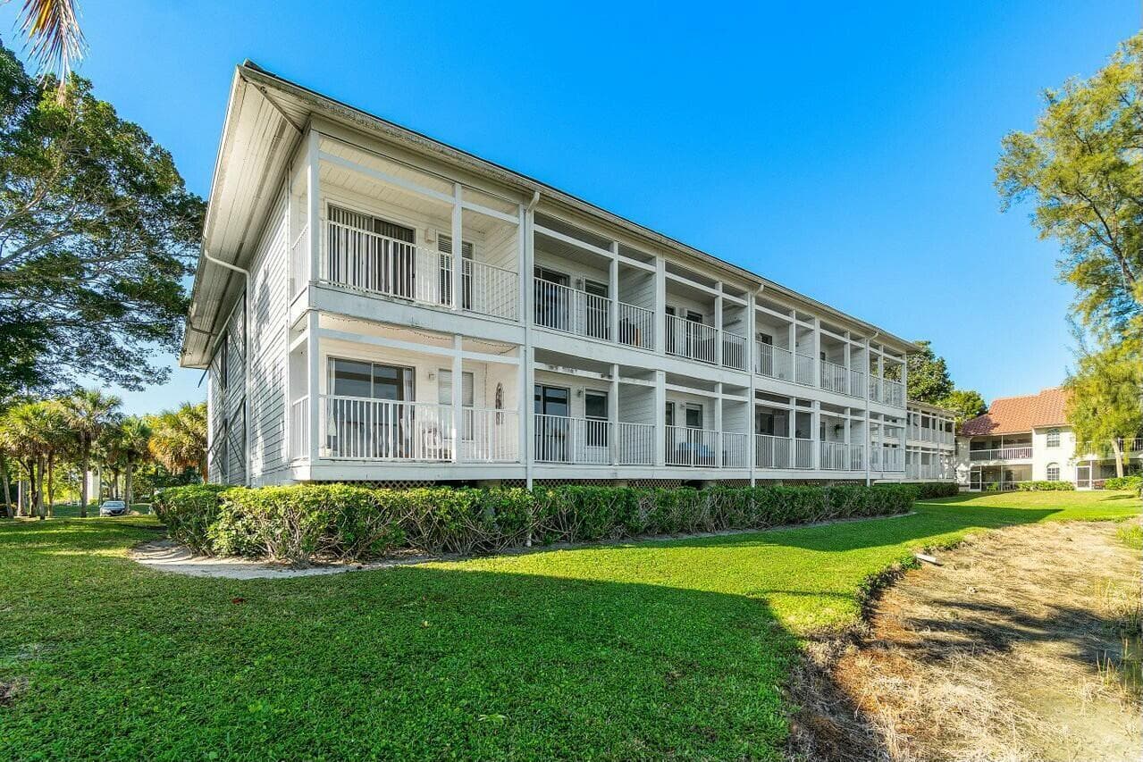 159 Cypress Point Drive, Palm Beach Gardens, FL 33418 — photo 1 of 24